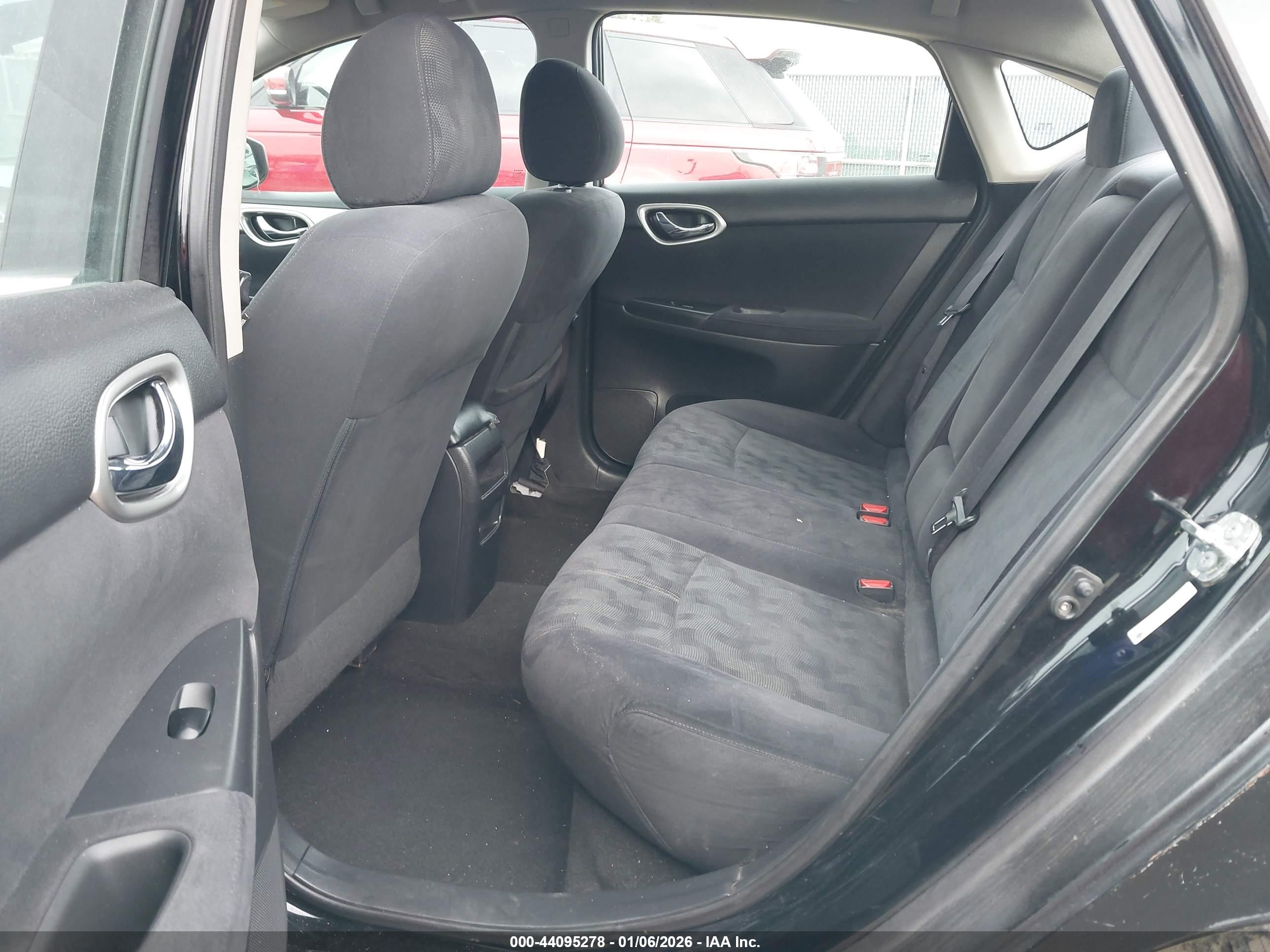 NISSAN SENTRA image 8