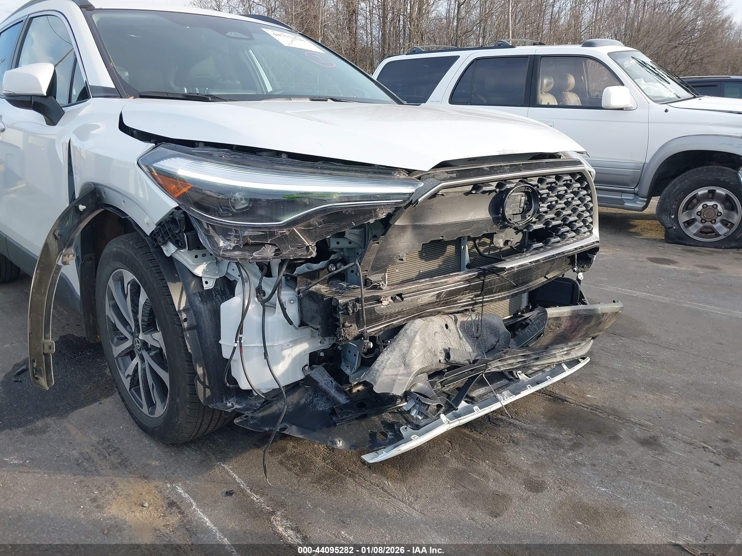 TOYOTA COROLLA image 6