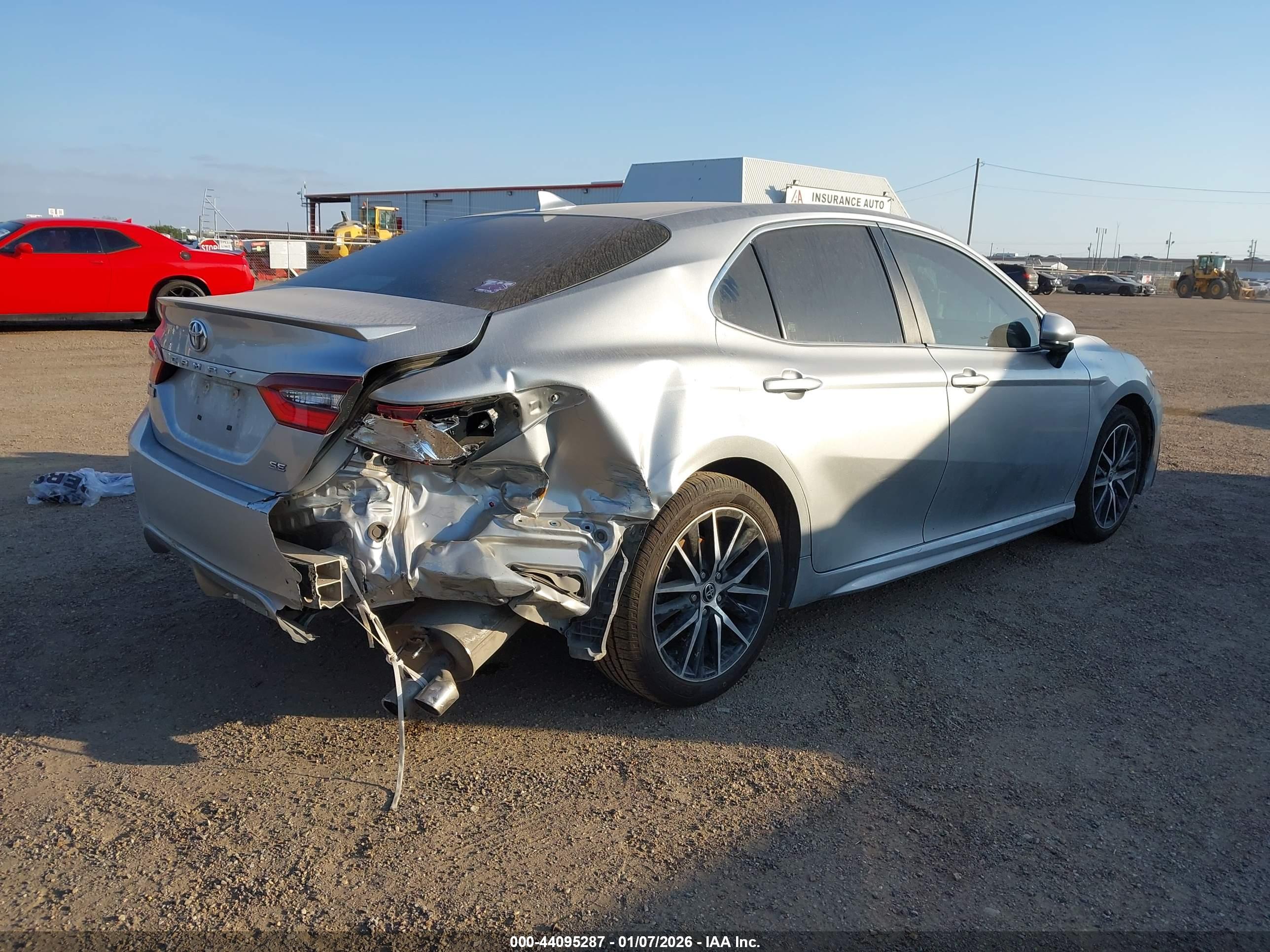 TOYOTA CAMRY image 4