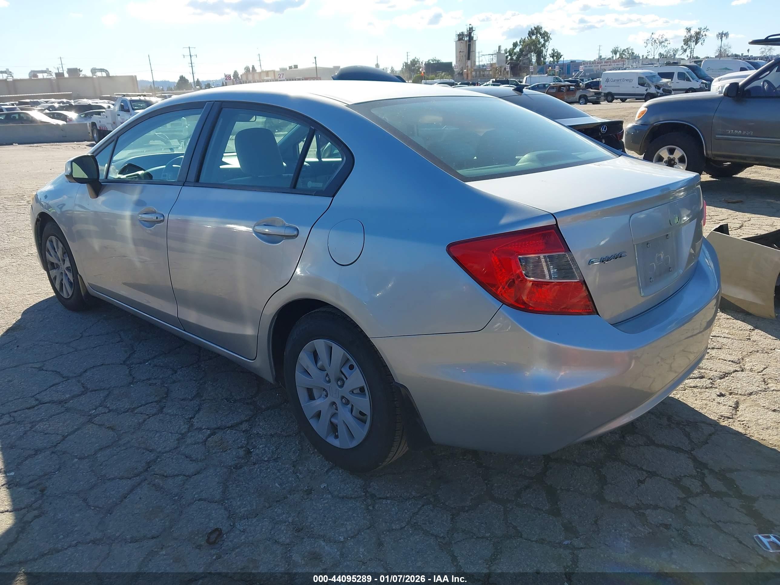 HONDA CIVIC image 3