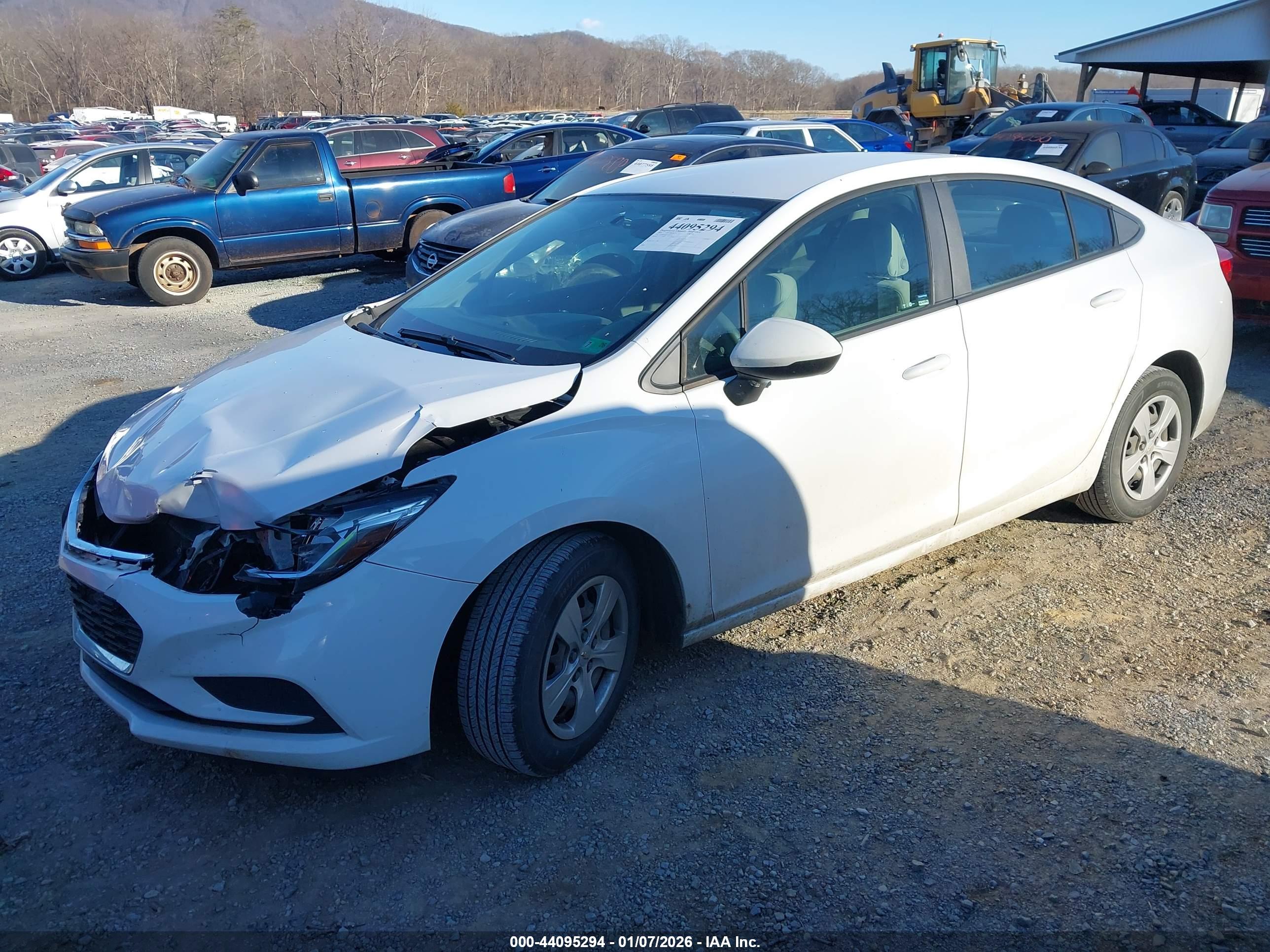 CHEVROLET CRUZE image 2