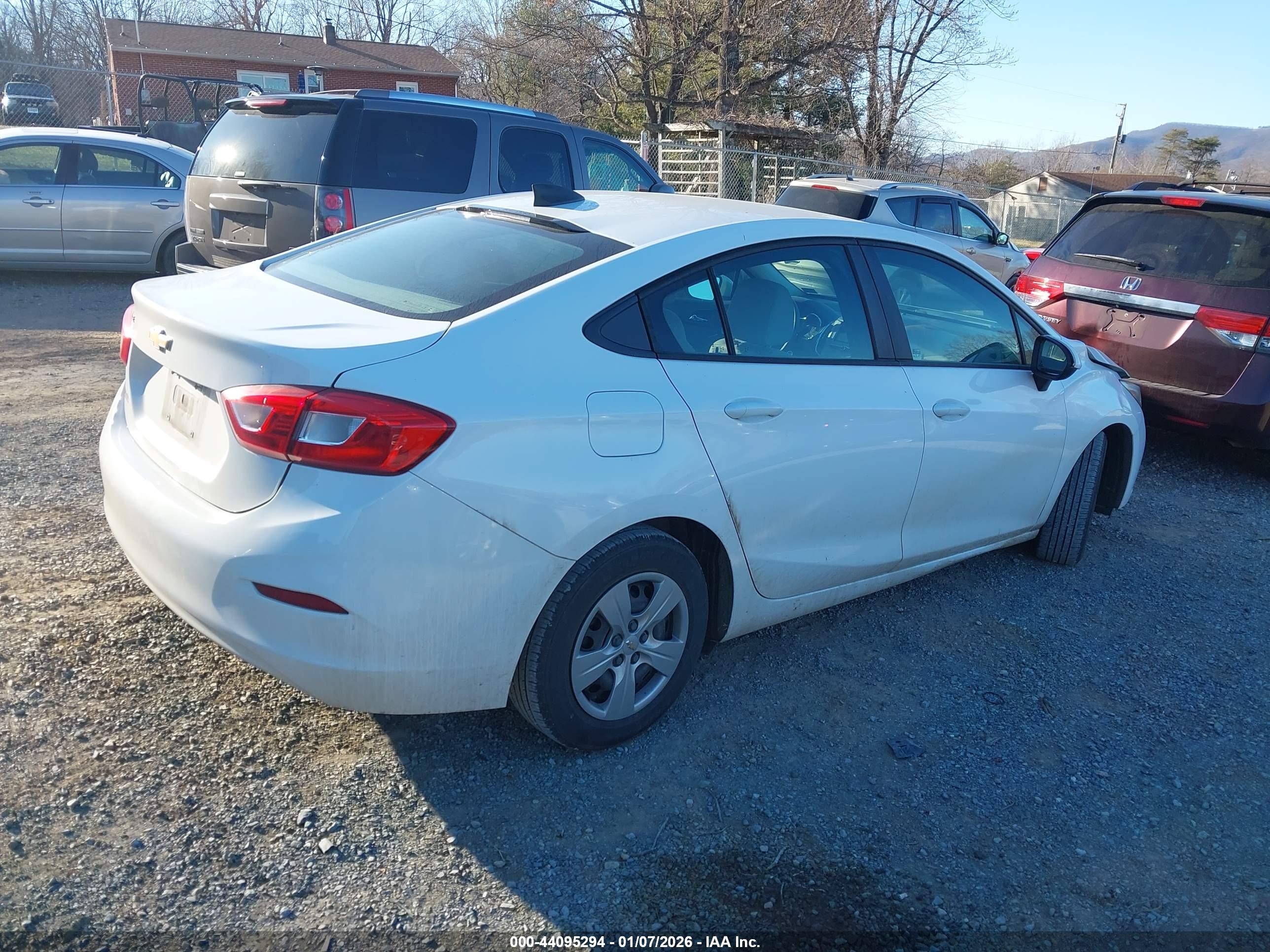 CHEVROLET CRUZE image 4