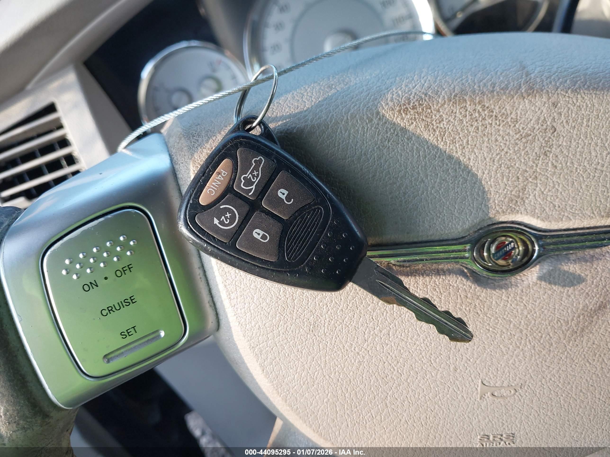CHRYSLER ASPEN image 11