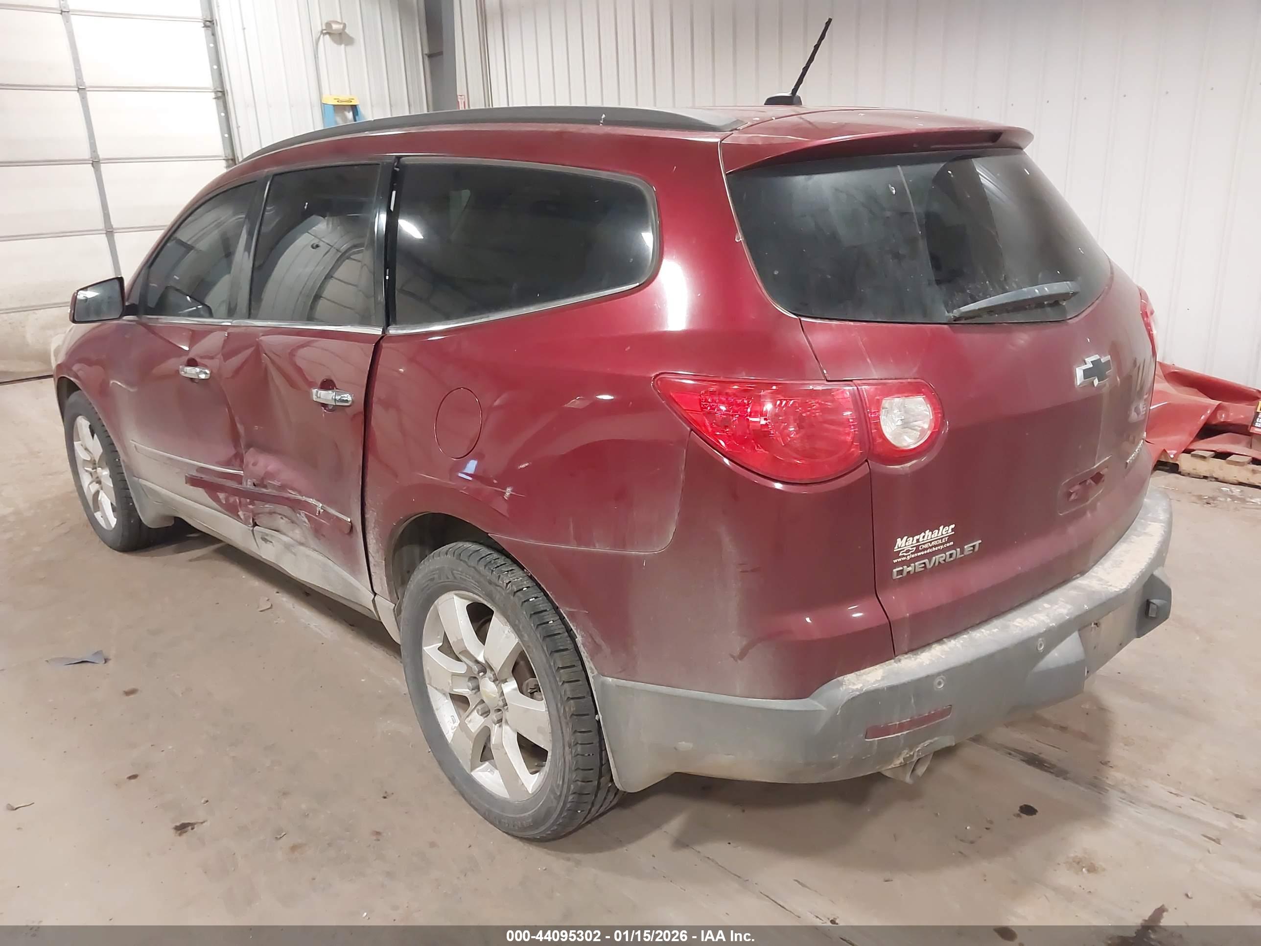 CHEVROLET TRAVERSE image 3