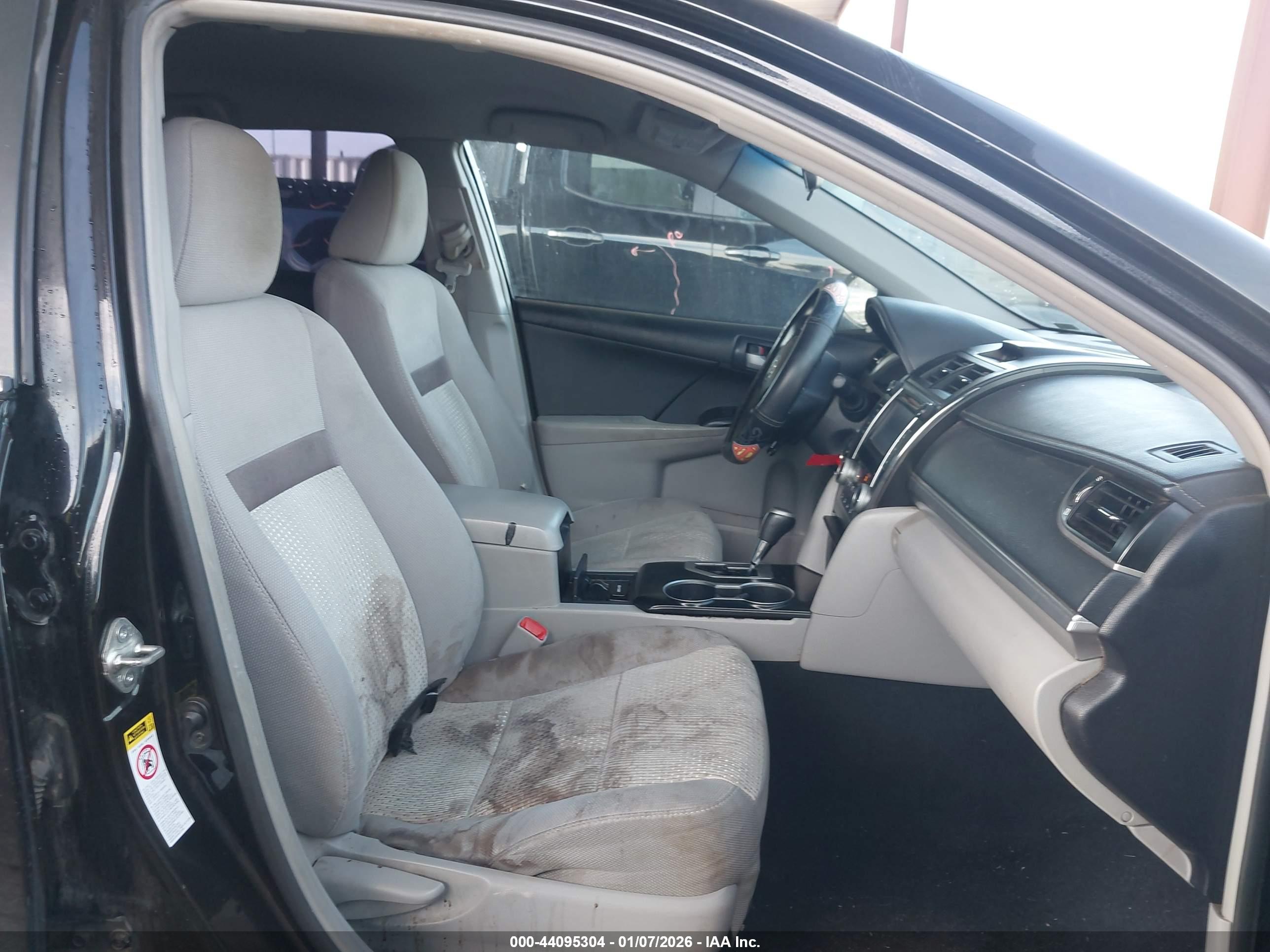 TOYOTA CAMRY image 5