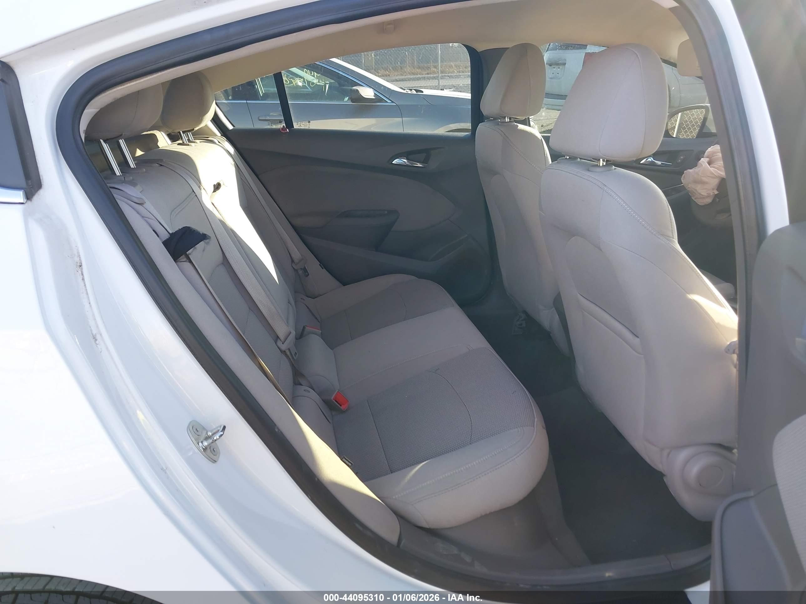 CHEVROLET CRUZE image 8