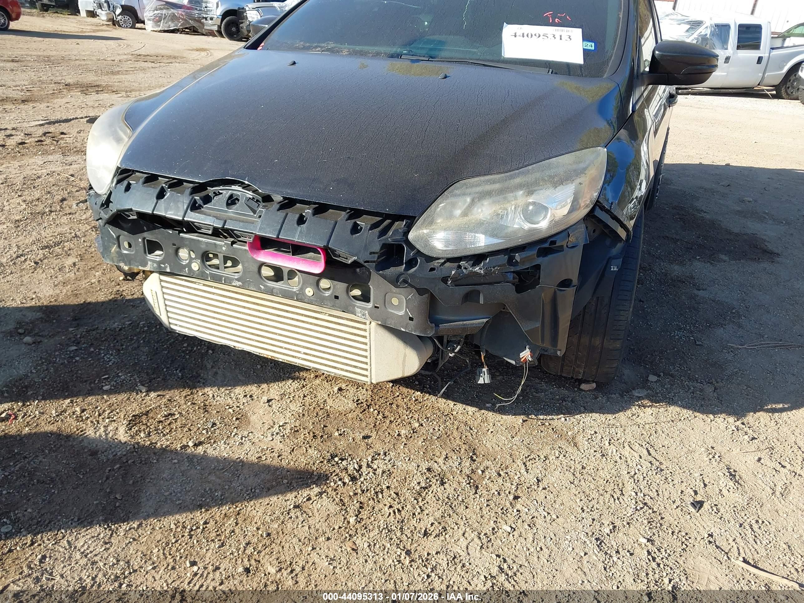 FORD FOCUS image 6