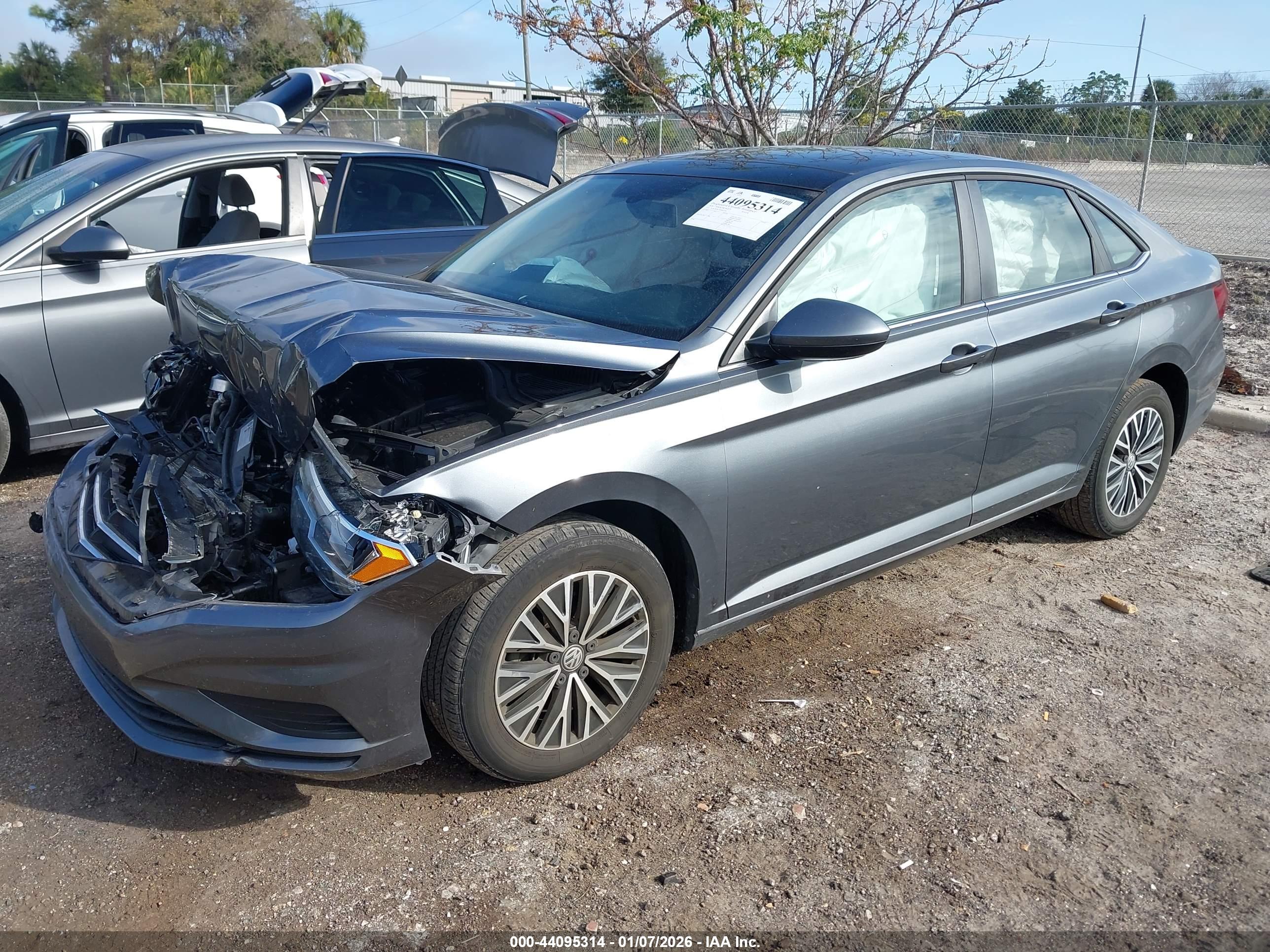 VOLKSWAGEN JETTA image 2