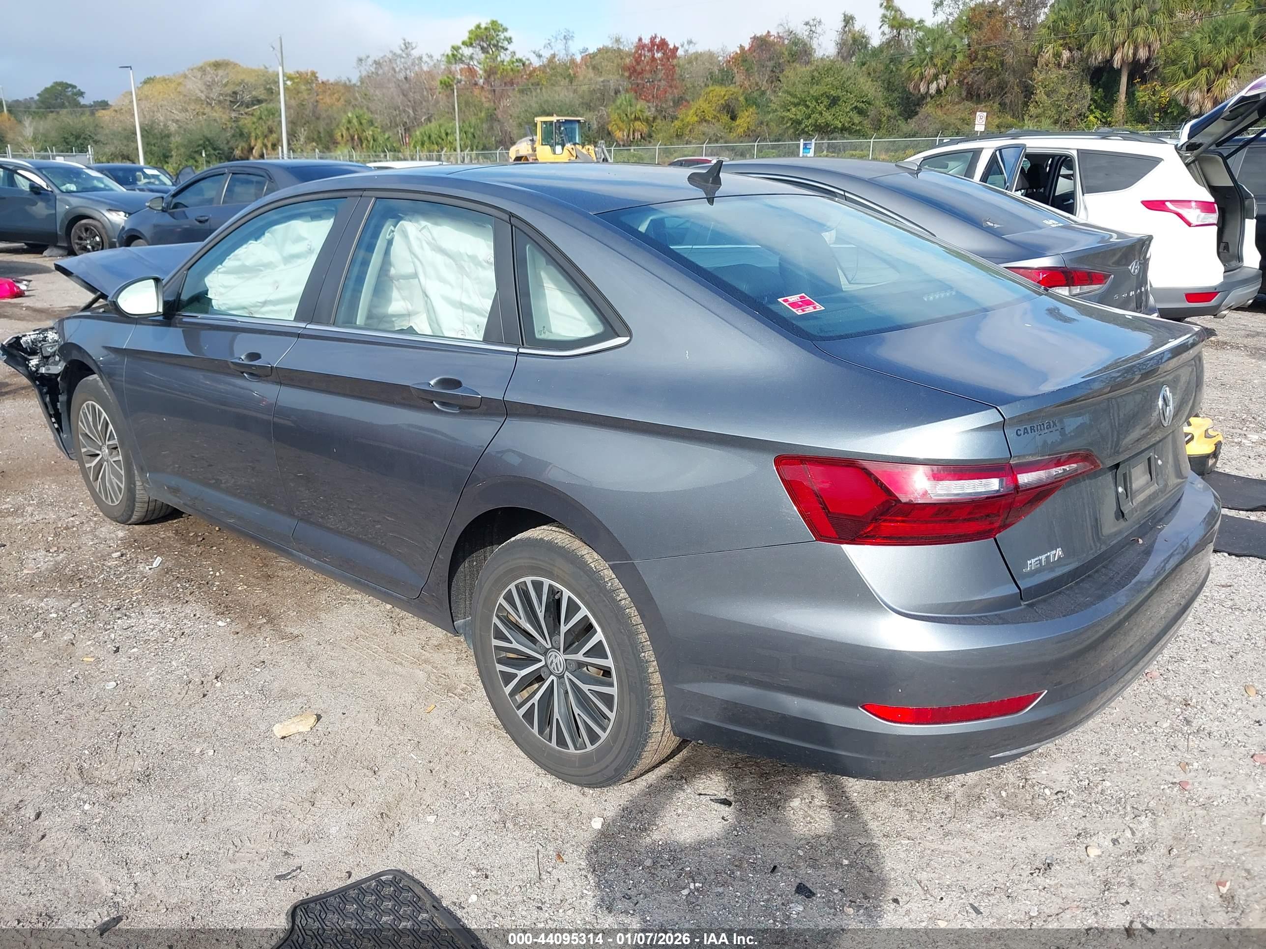 VOLKSWAGEN JETTA image 3
