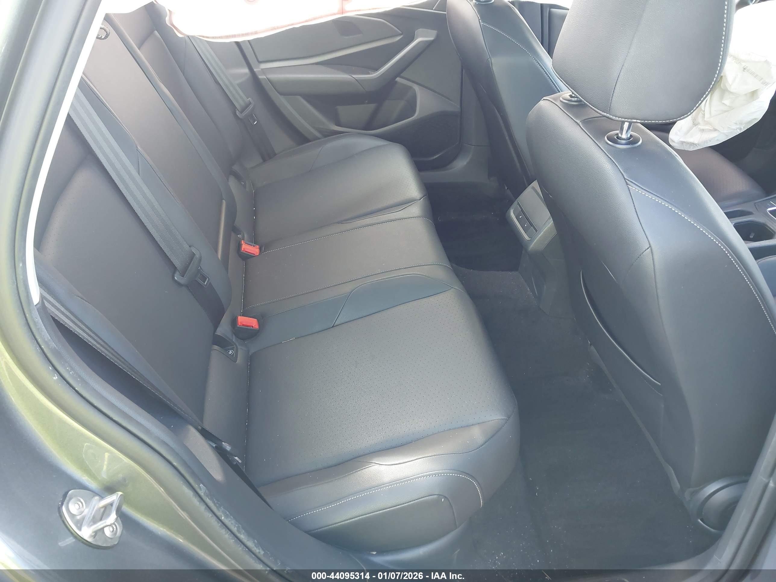 VOLKSWAGEN JETTA image 8