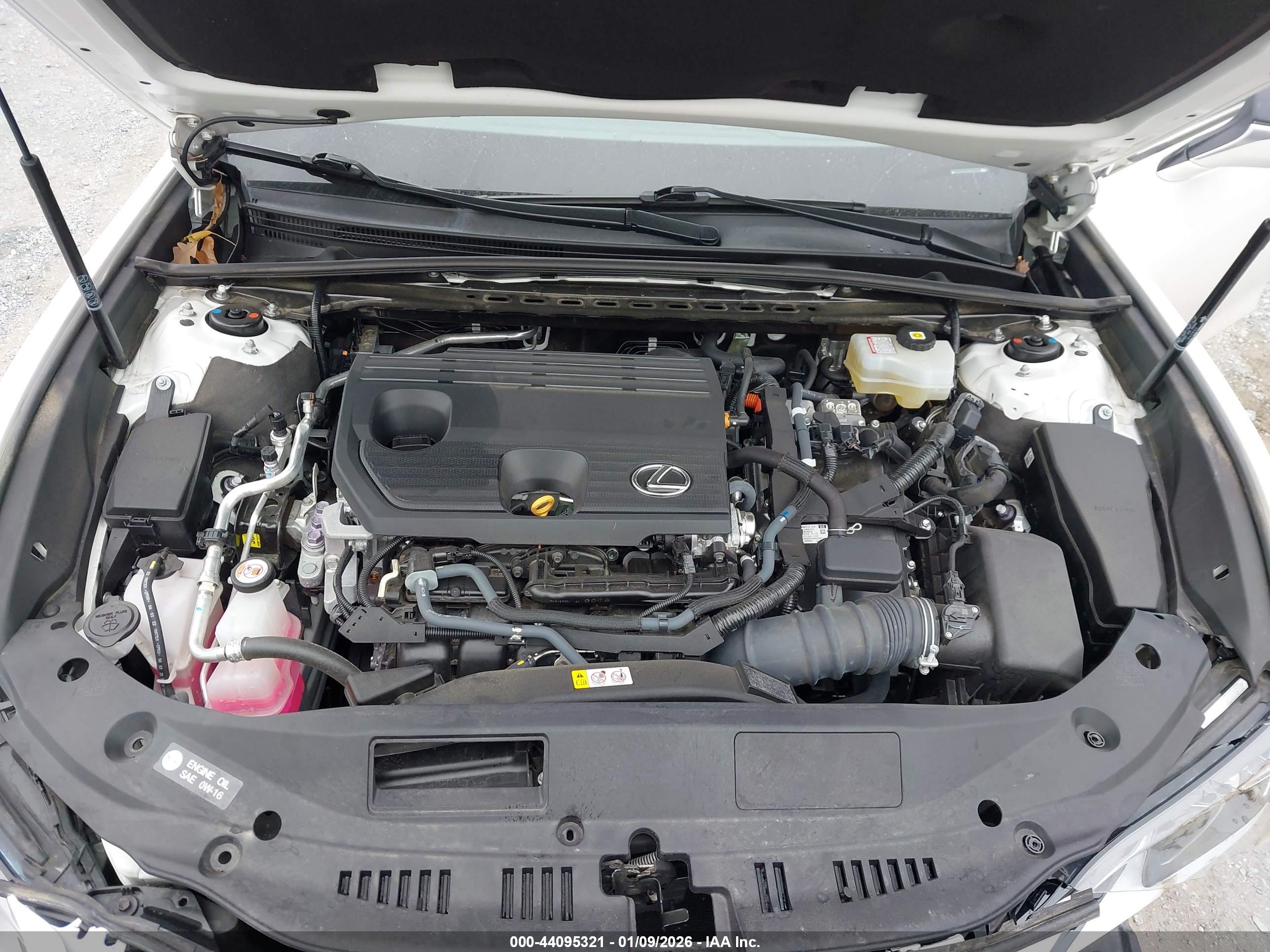 LEXUS ES image 10