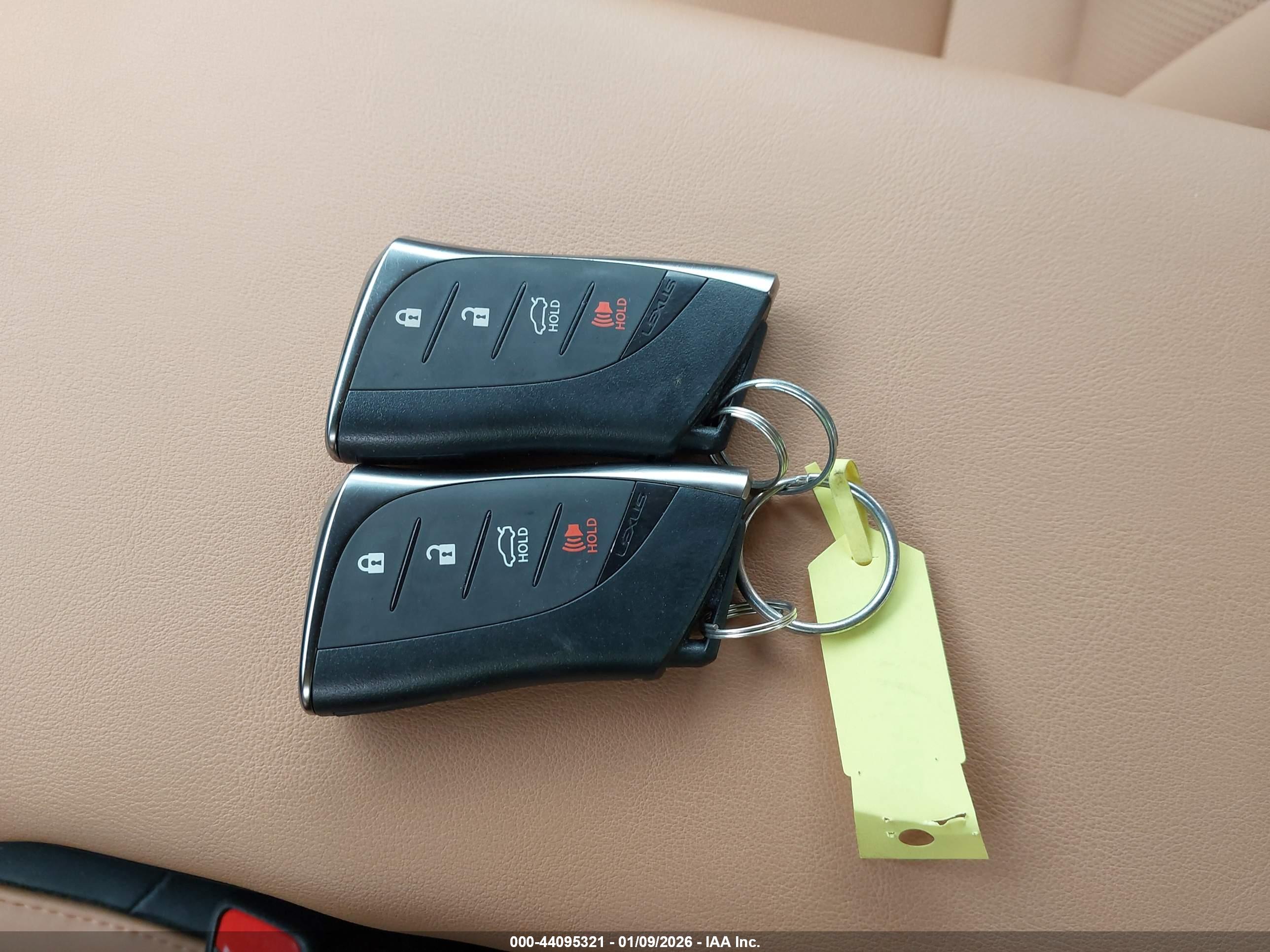 LEXUS ES image 11
