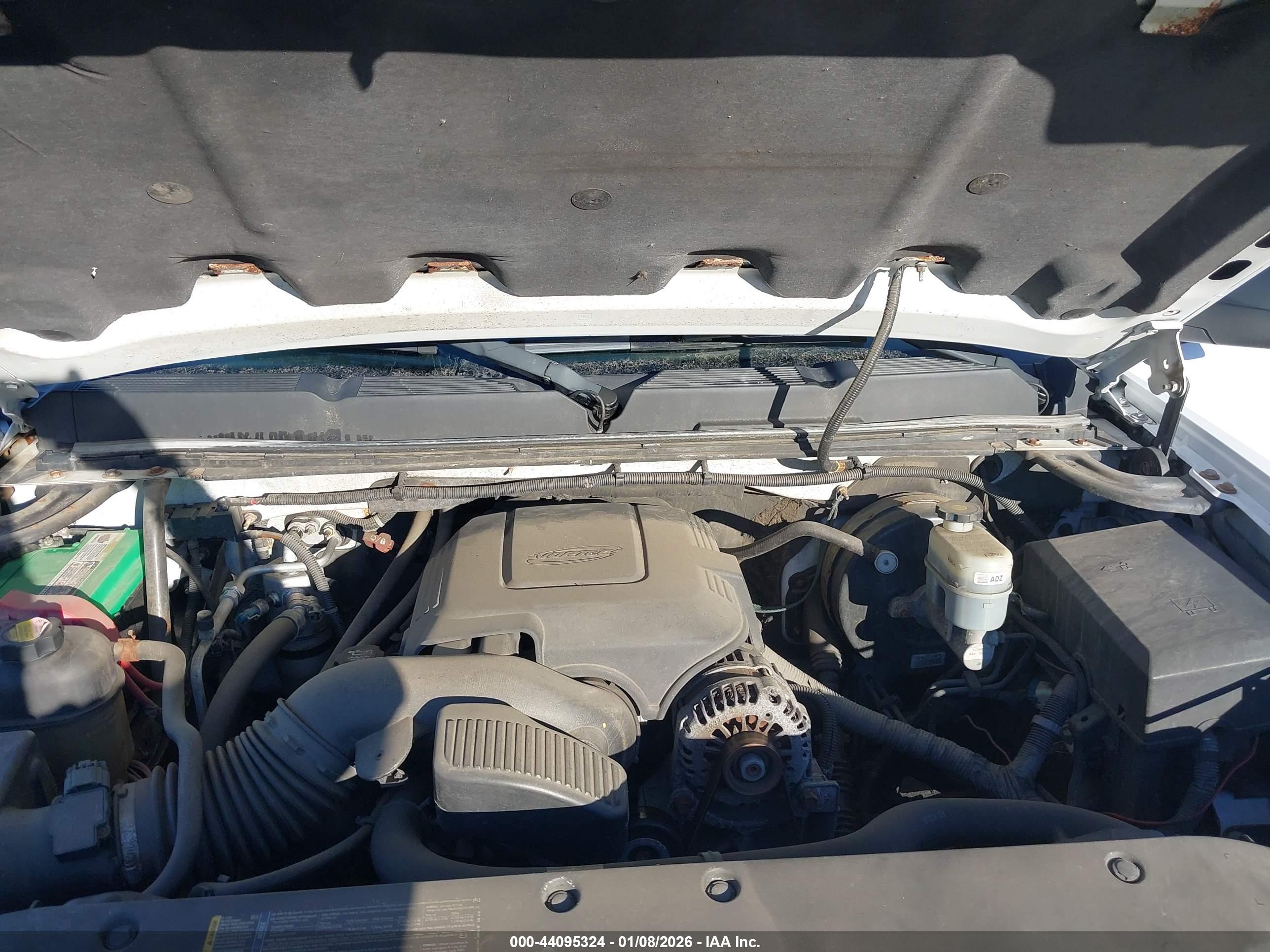 CHEVROLET SILVERADO image 10