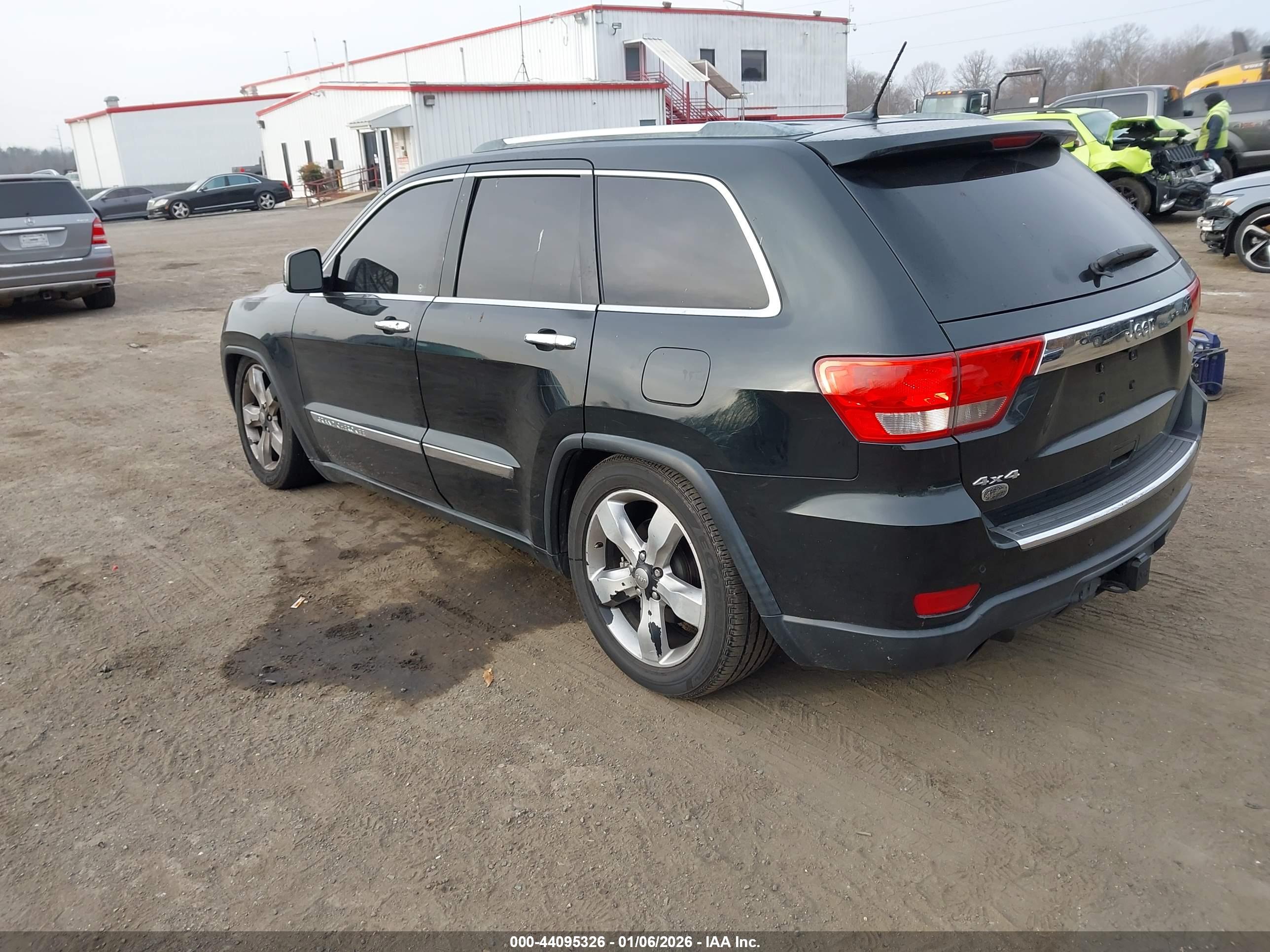 JEEP GRAND image 3