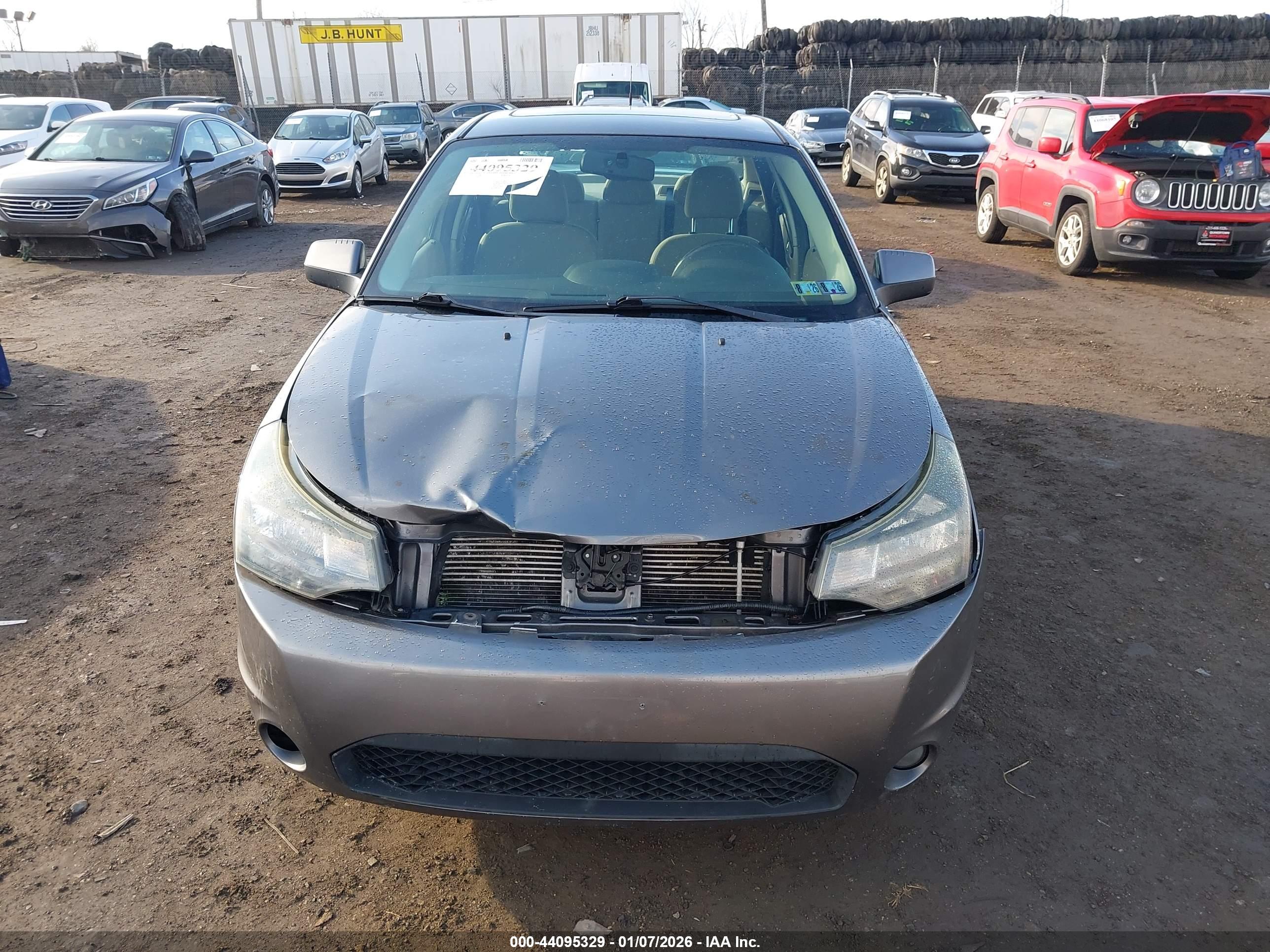 FORD FOCUS image 6