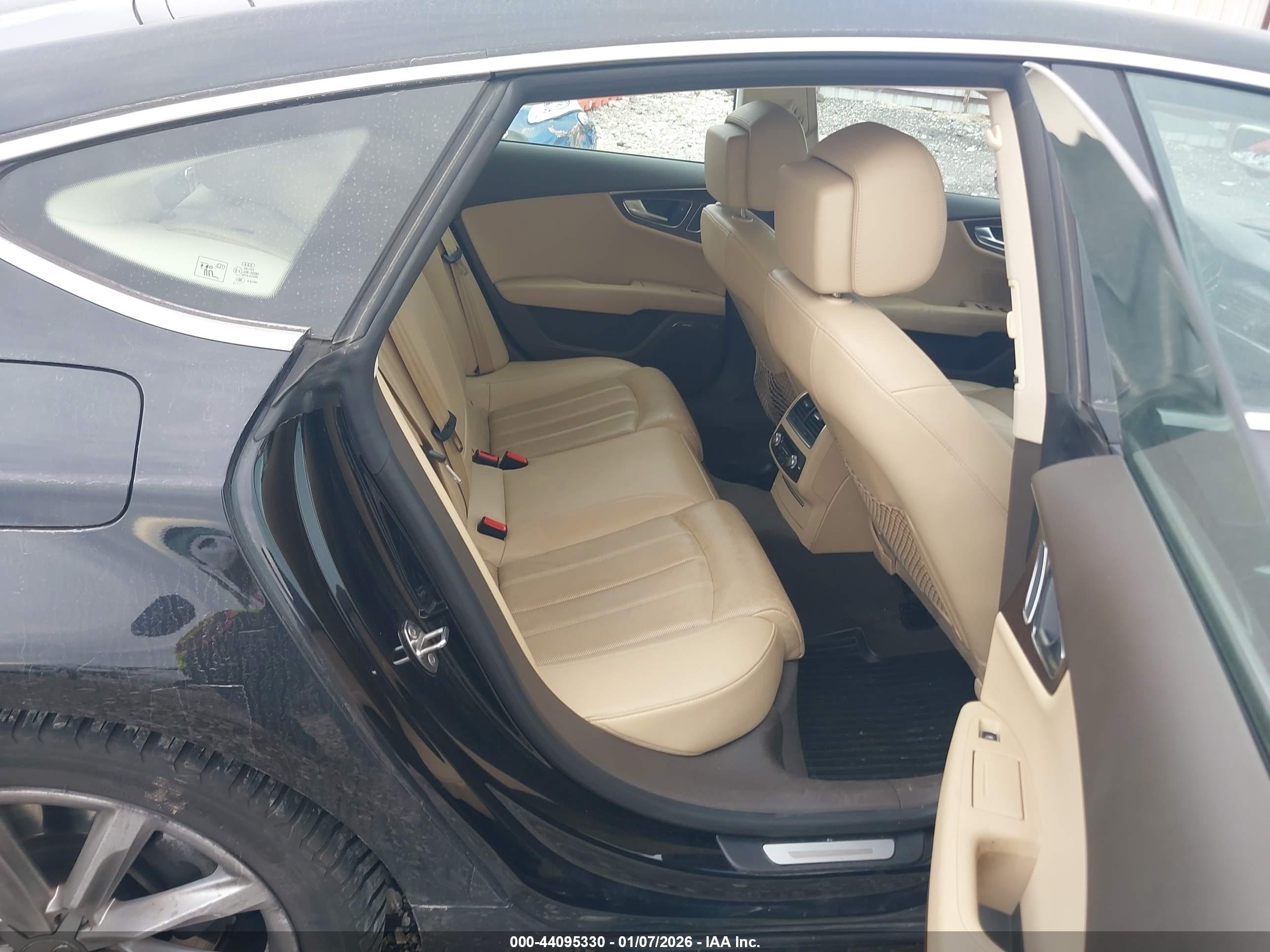 AUDI A7 image 8