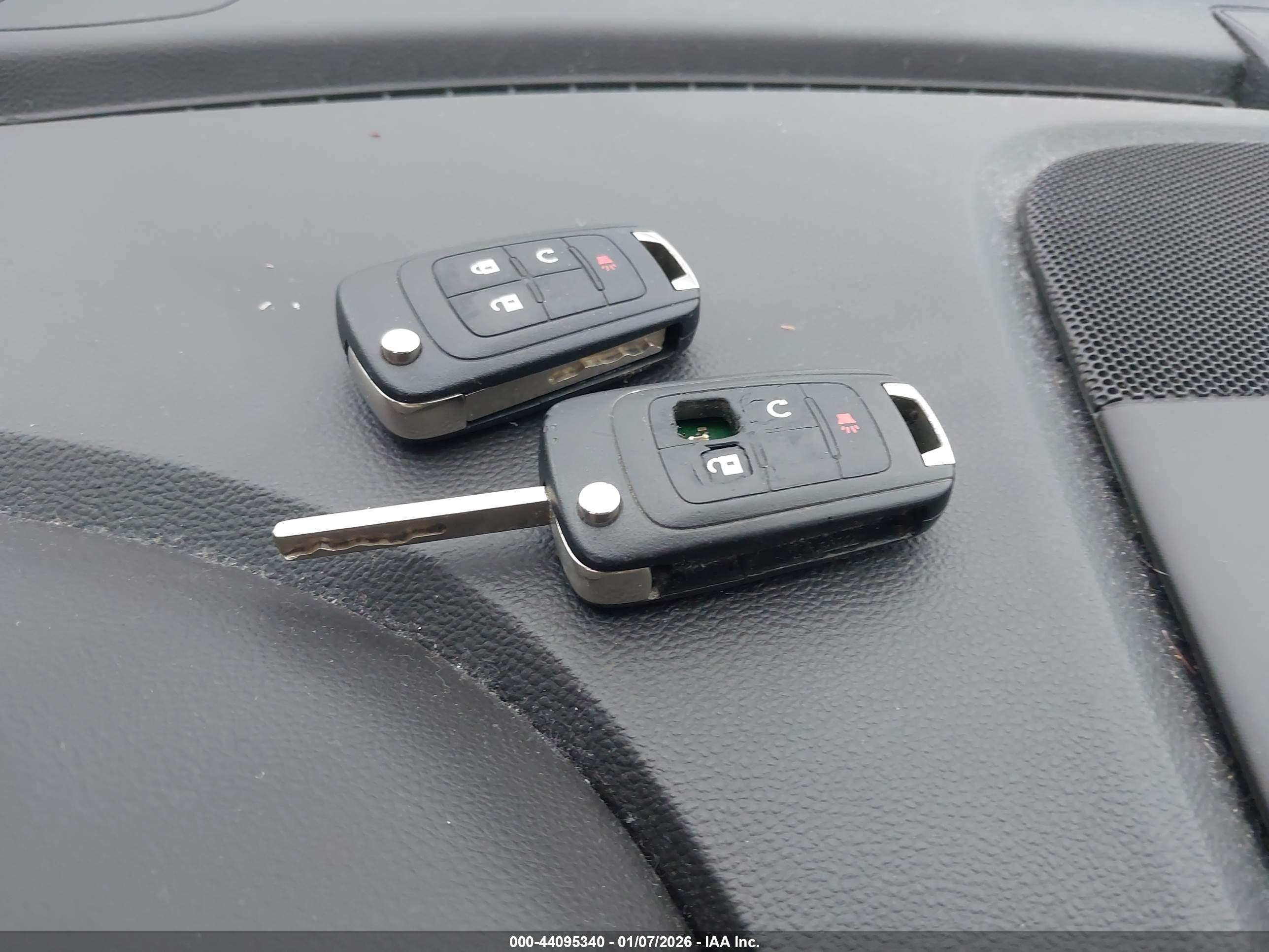CHEVROLET EQUINOX image 11