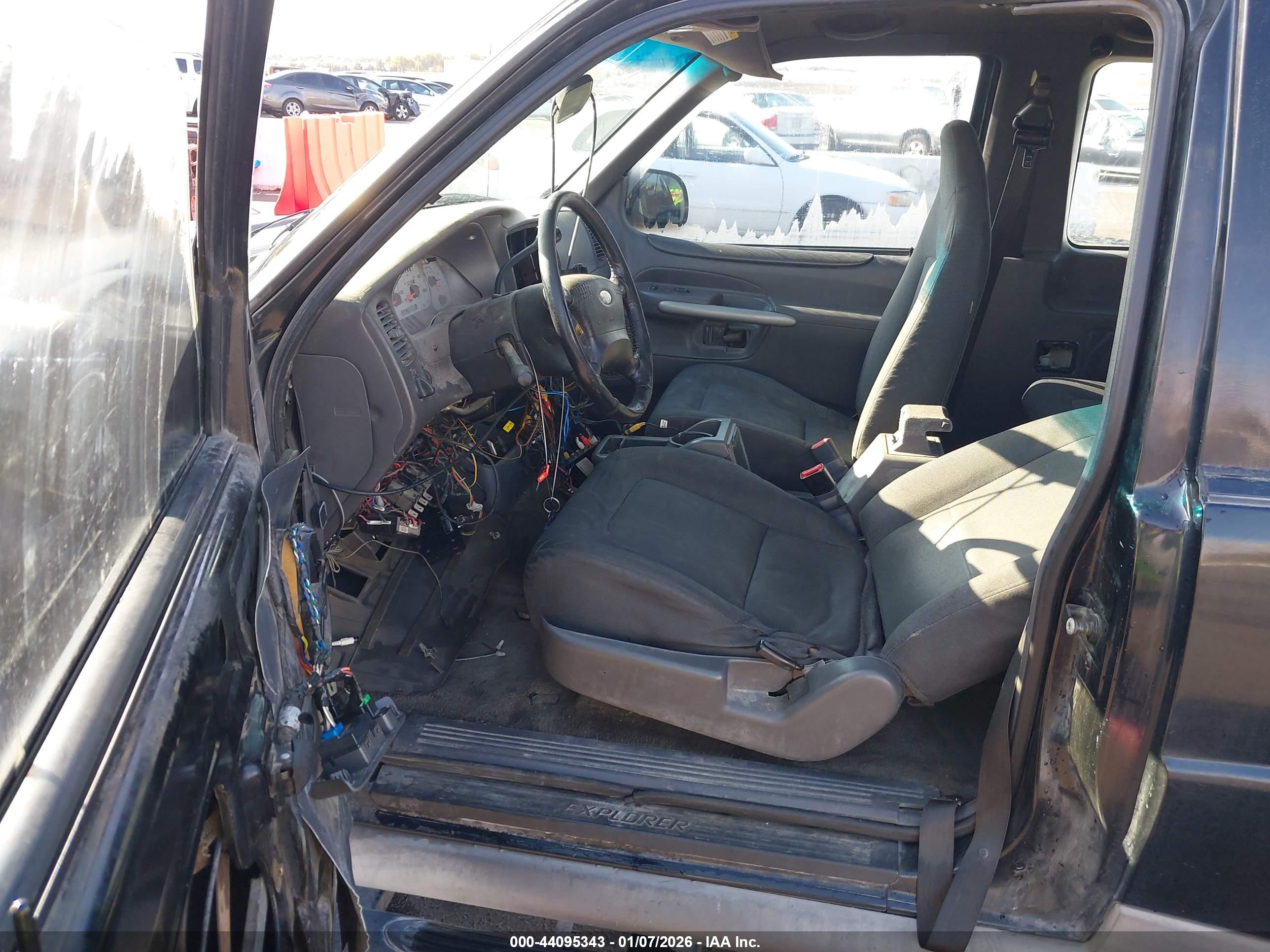 FORD EXPLORER image 5