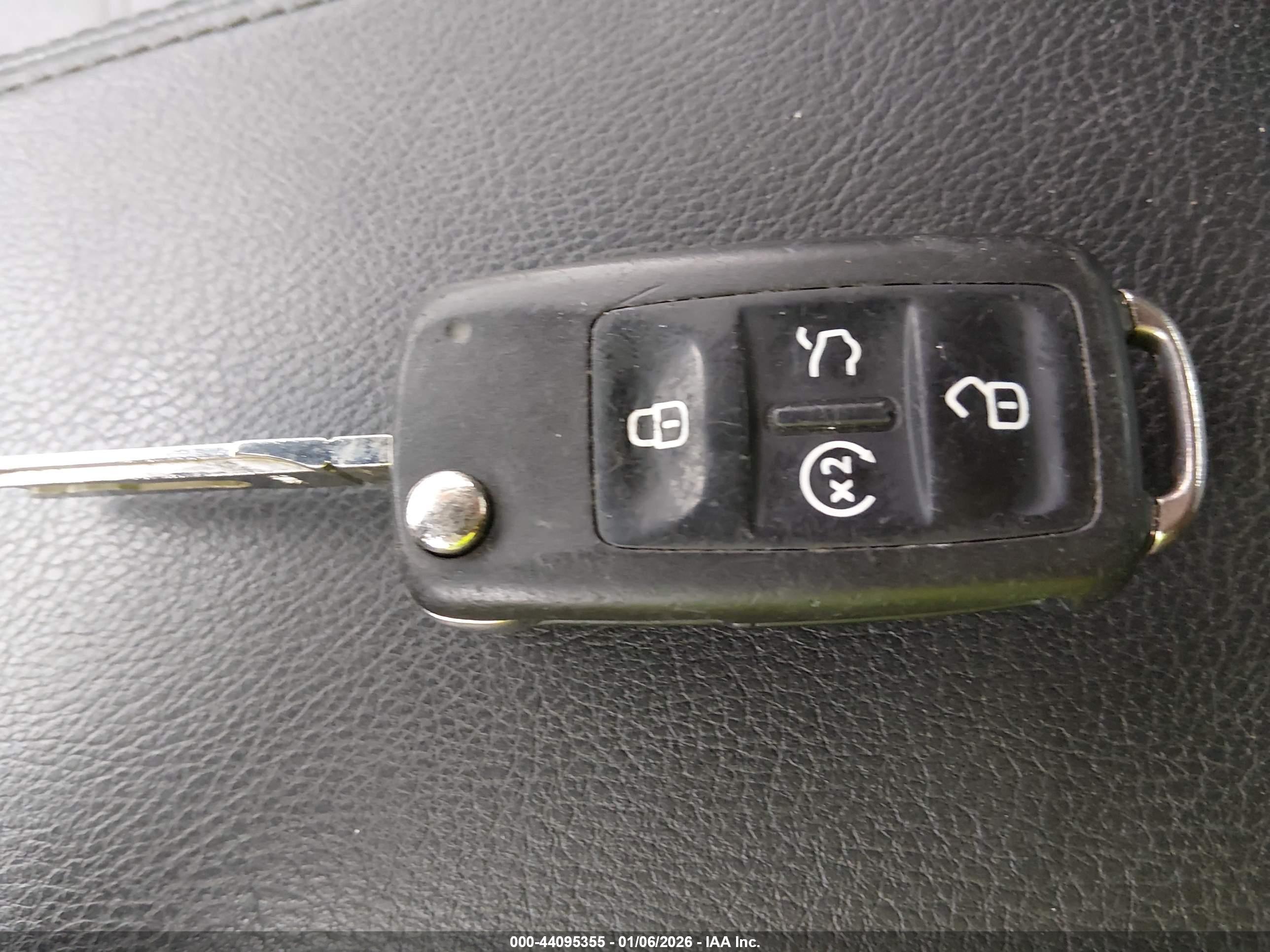 VOLKSWAGEN PASSAT image 11