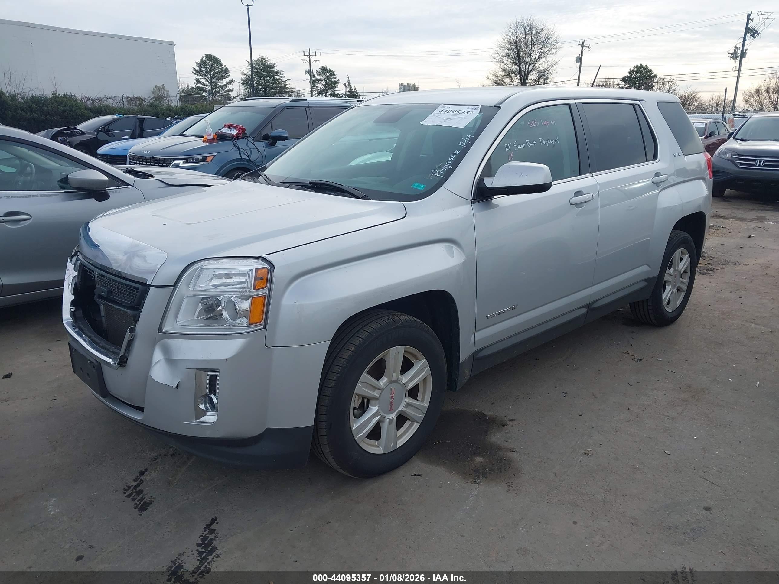 GMC TERRAIN image 2