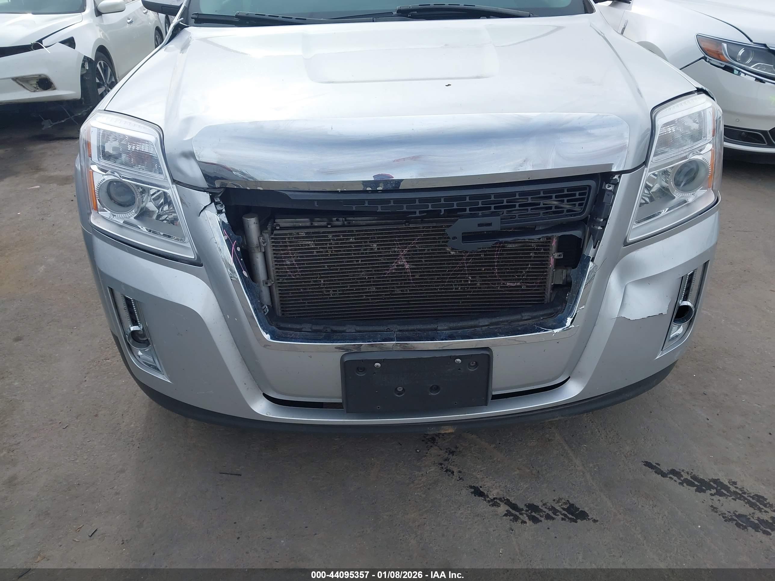 GMC TERRAIN image 6