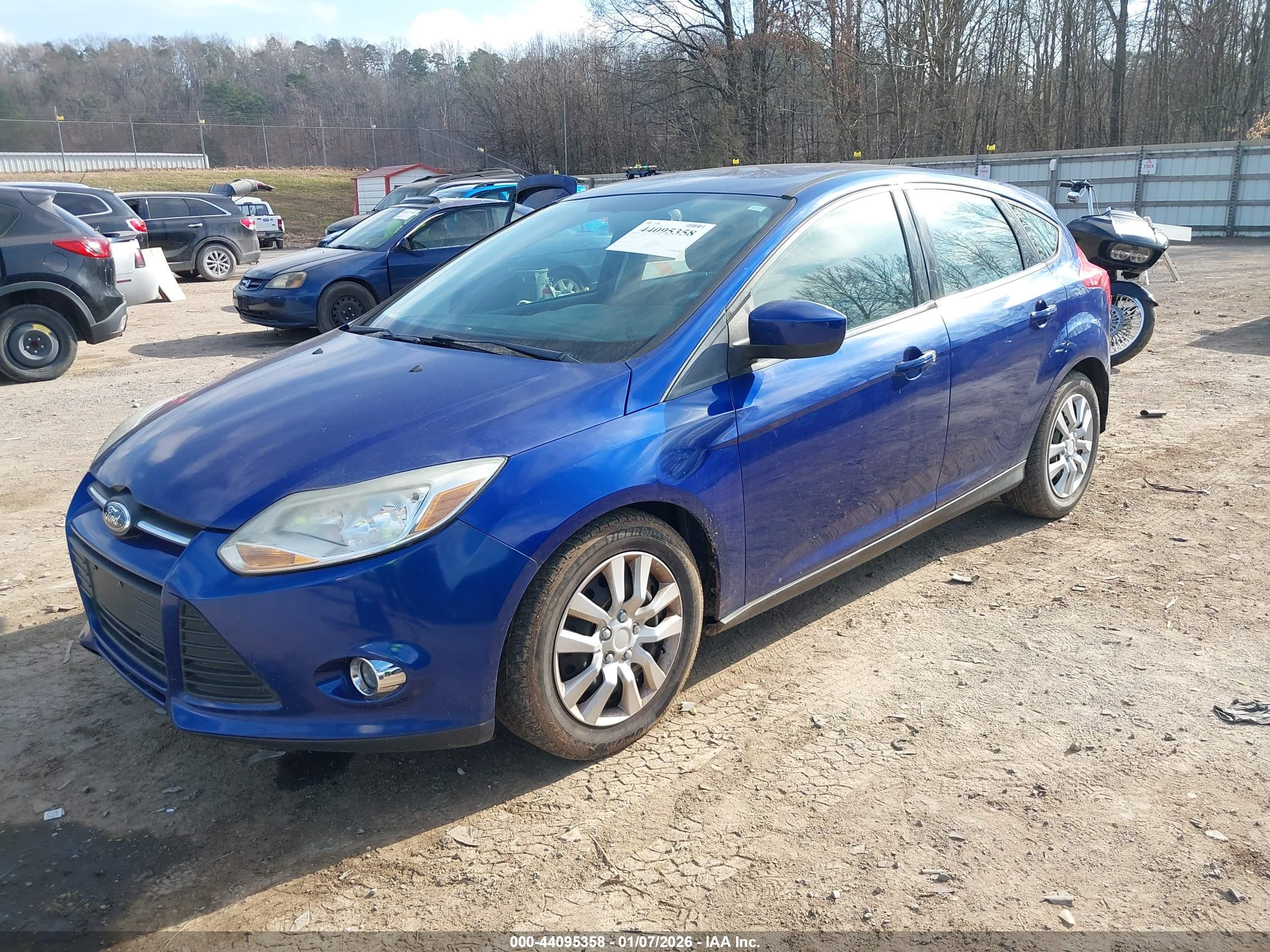 FORD FOCUS image 2