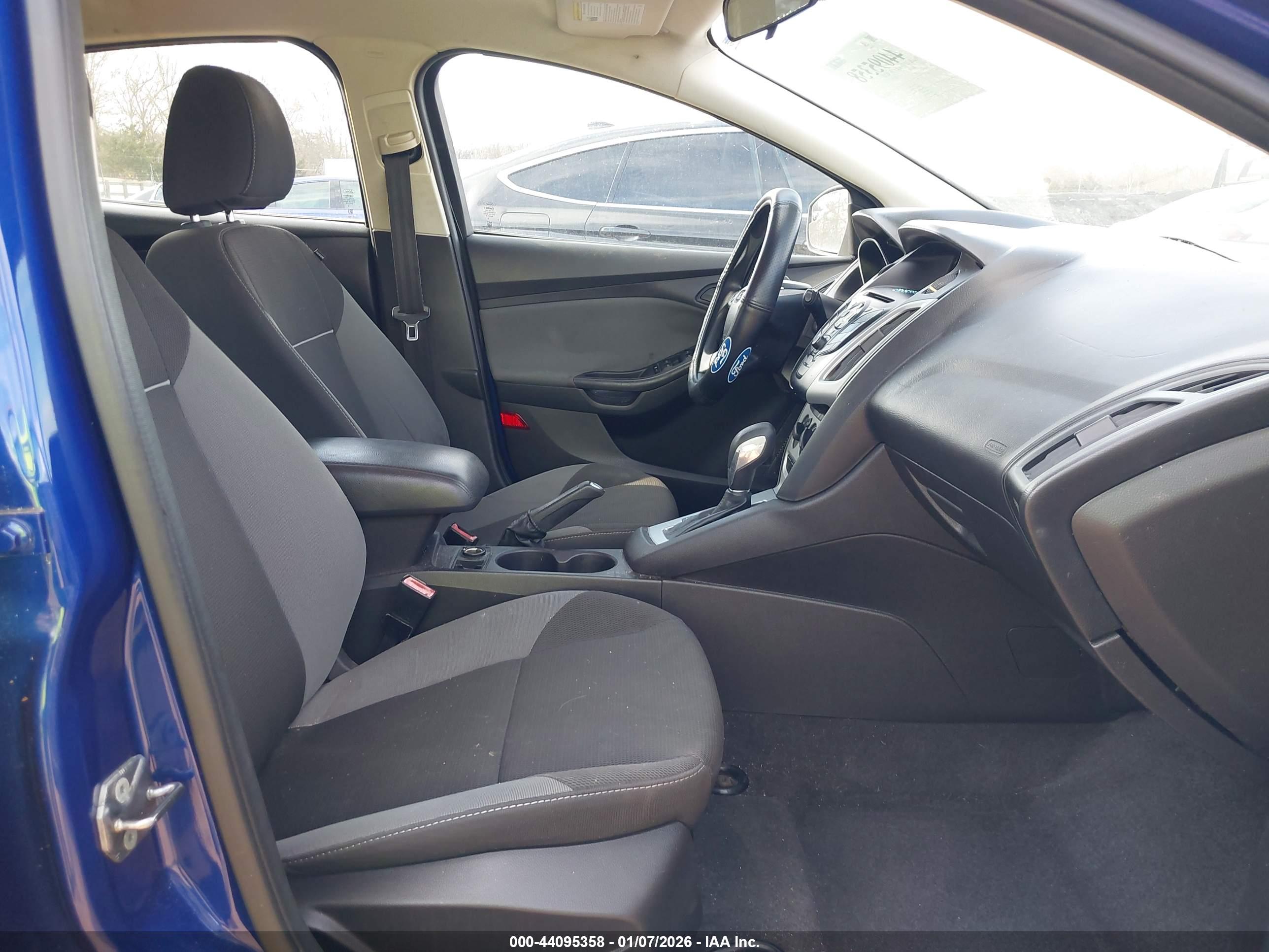 FORD FOCUS image 5