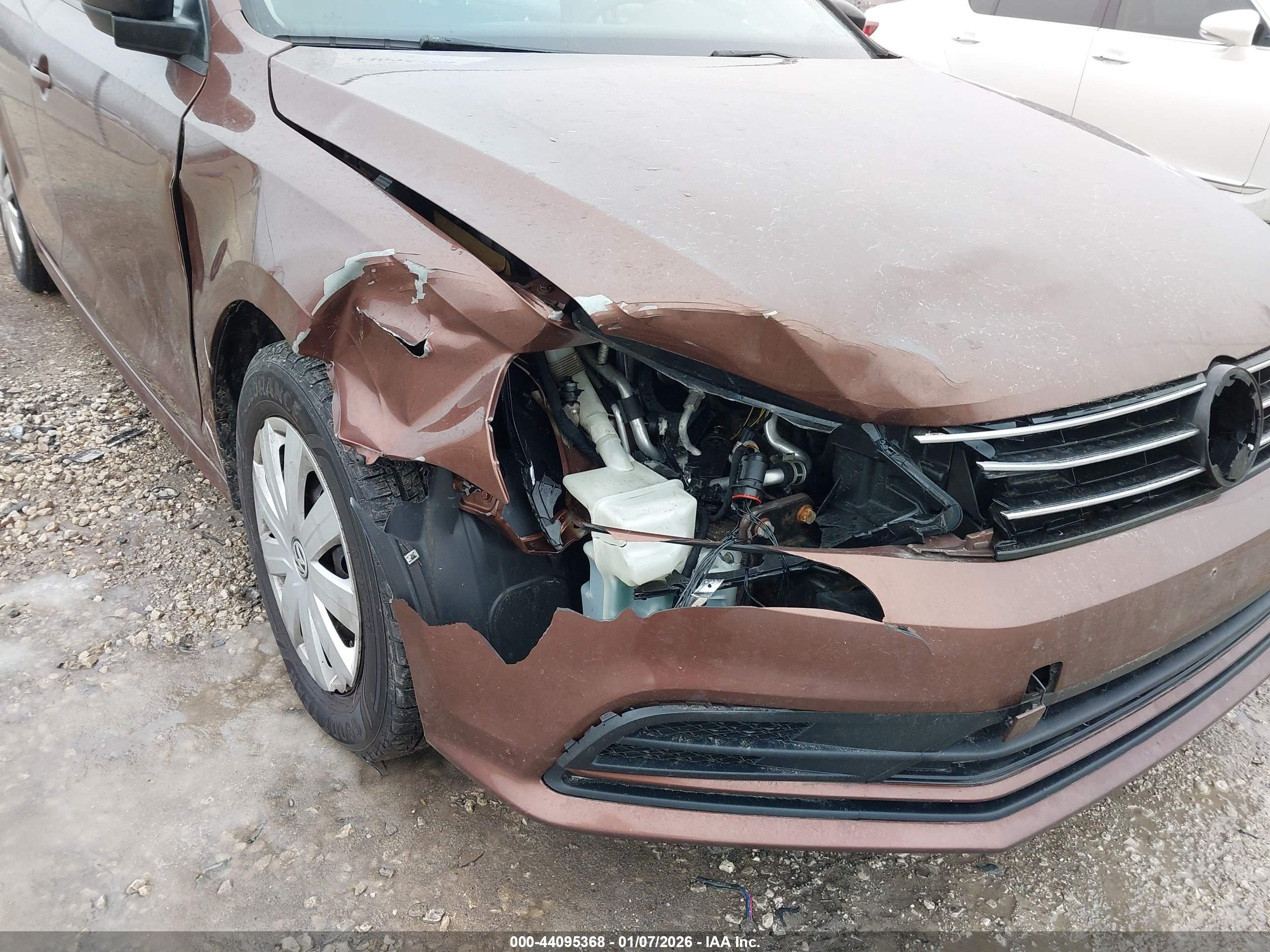 VOLKSWAGEN JETTA image 6