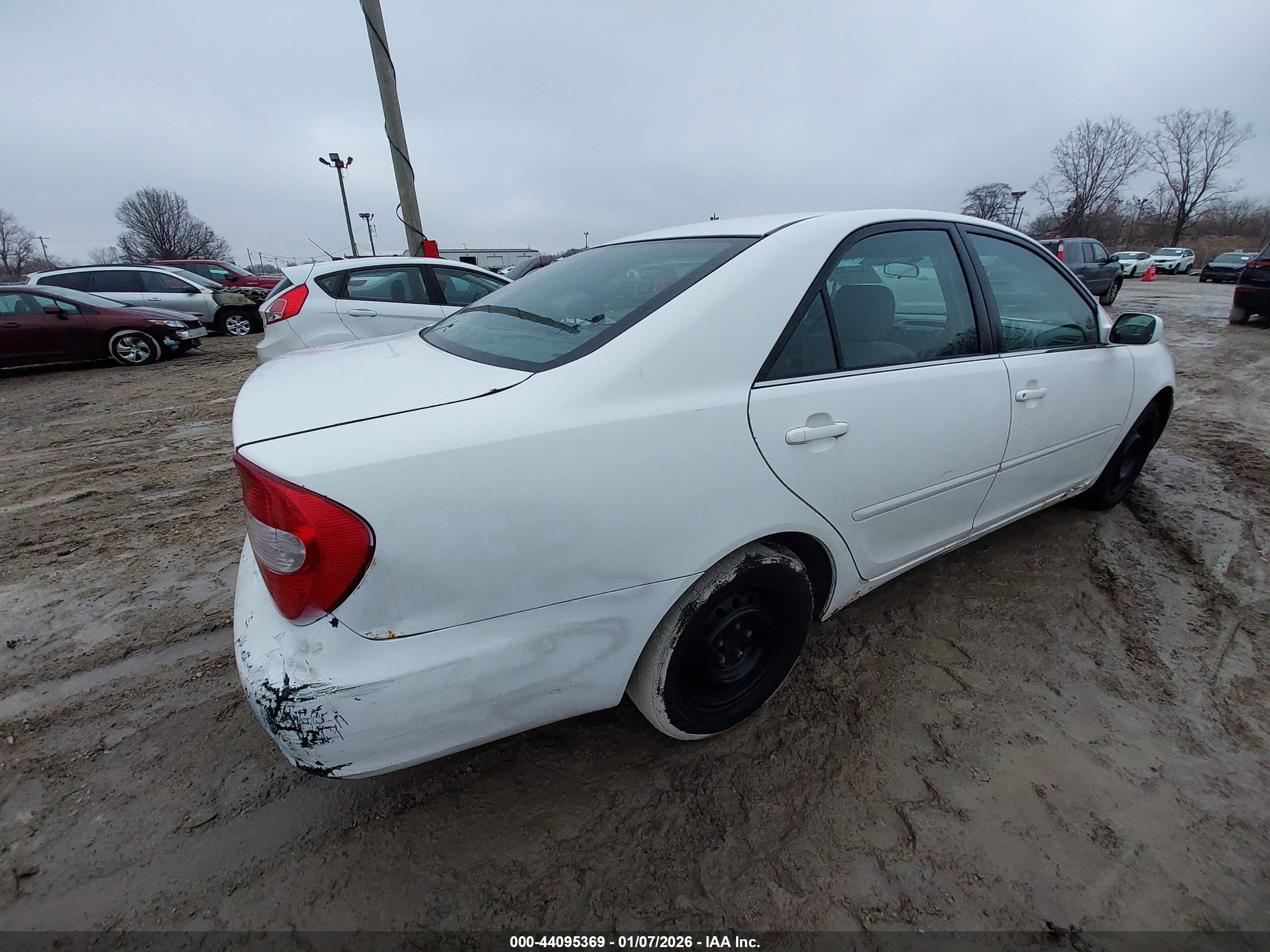 TOYOTA CAMRY image 4
