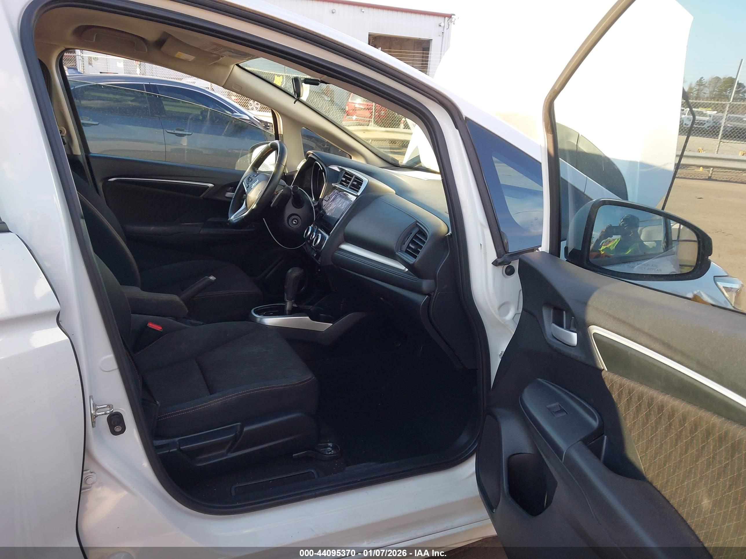HONDA FIT image 5