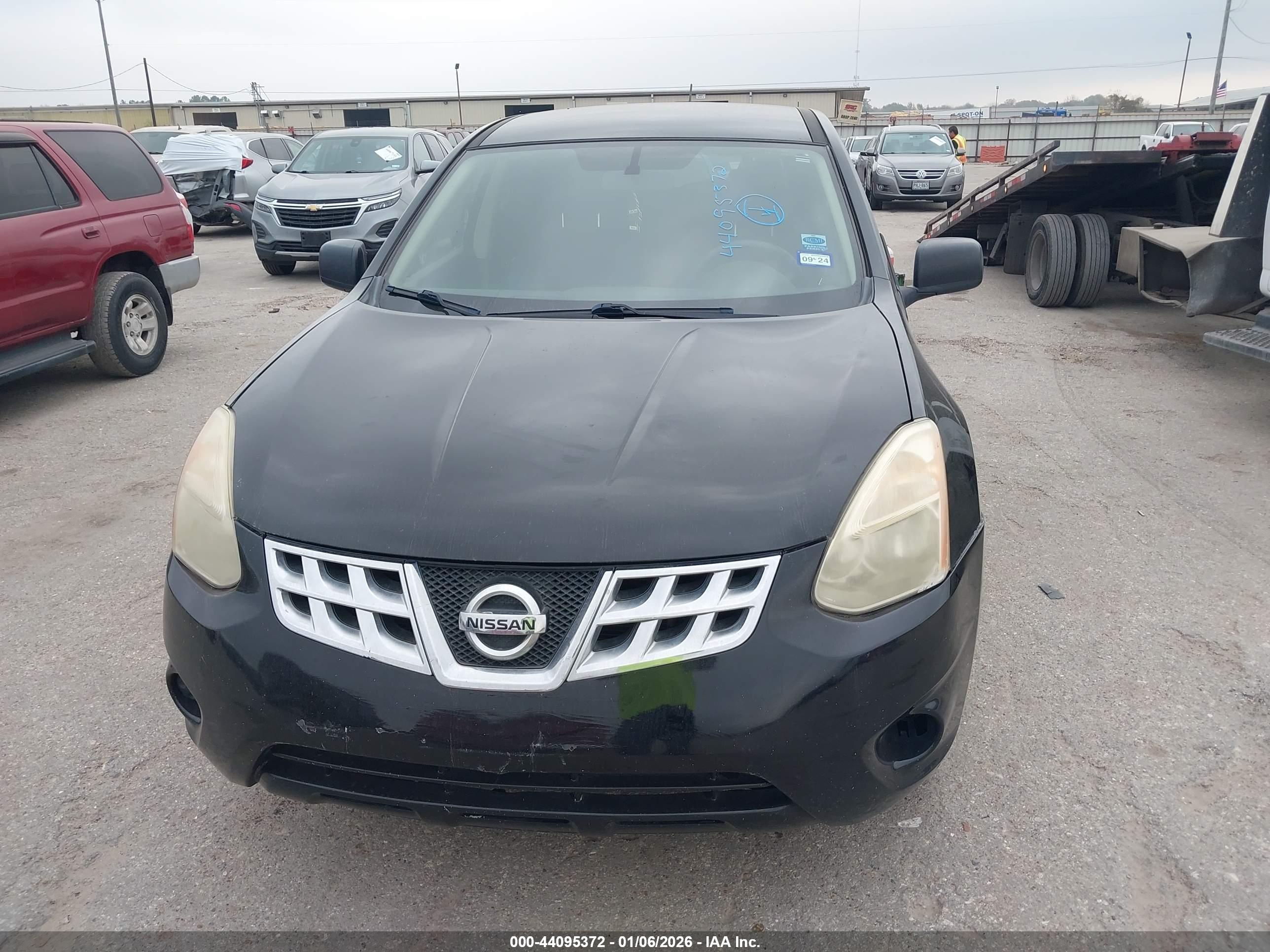 NISSAN ROGUE image 6