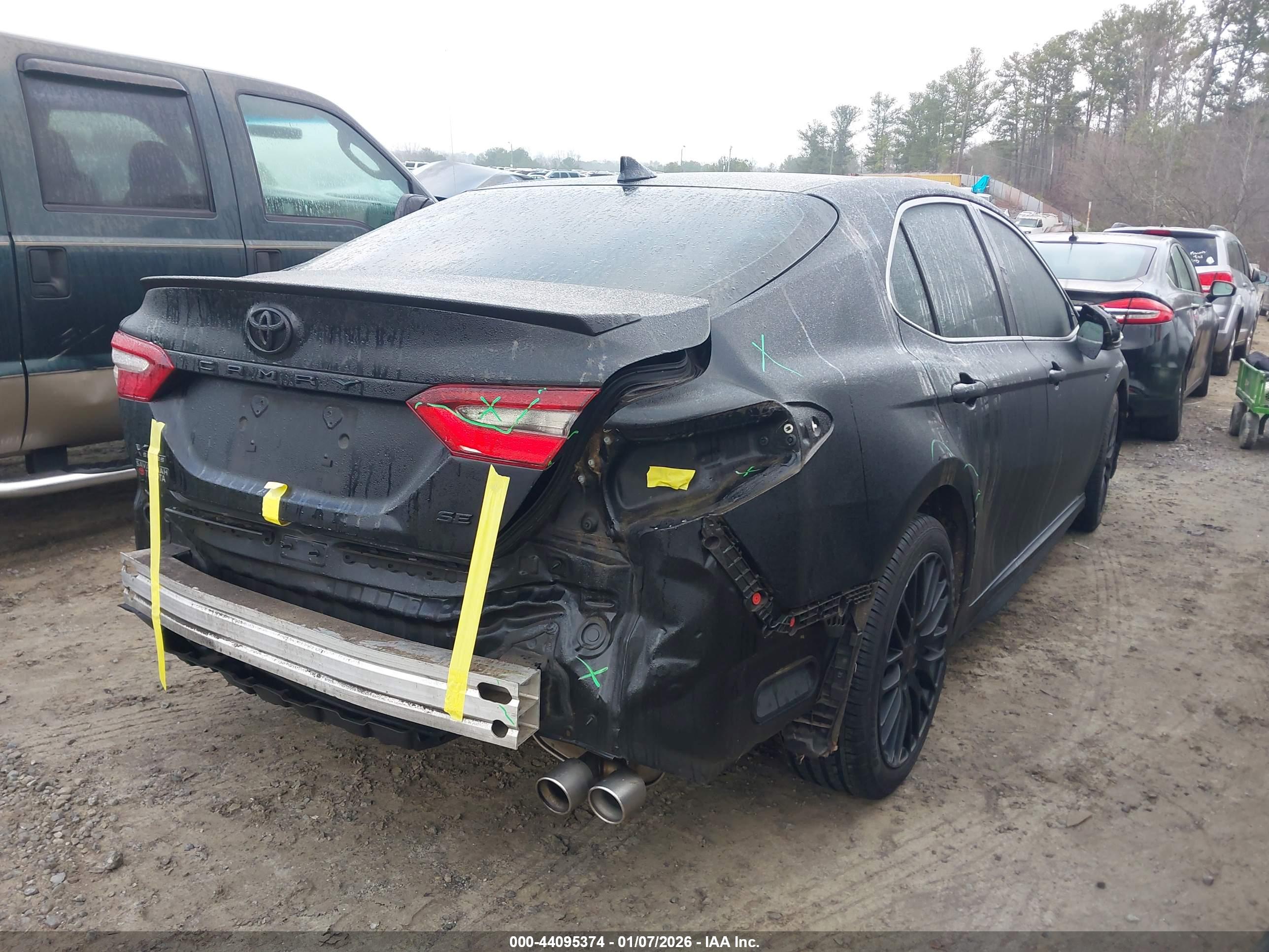 TOYOTA CAMRY image 4