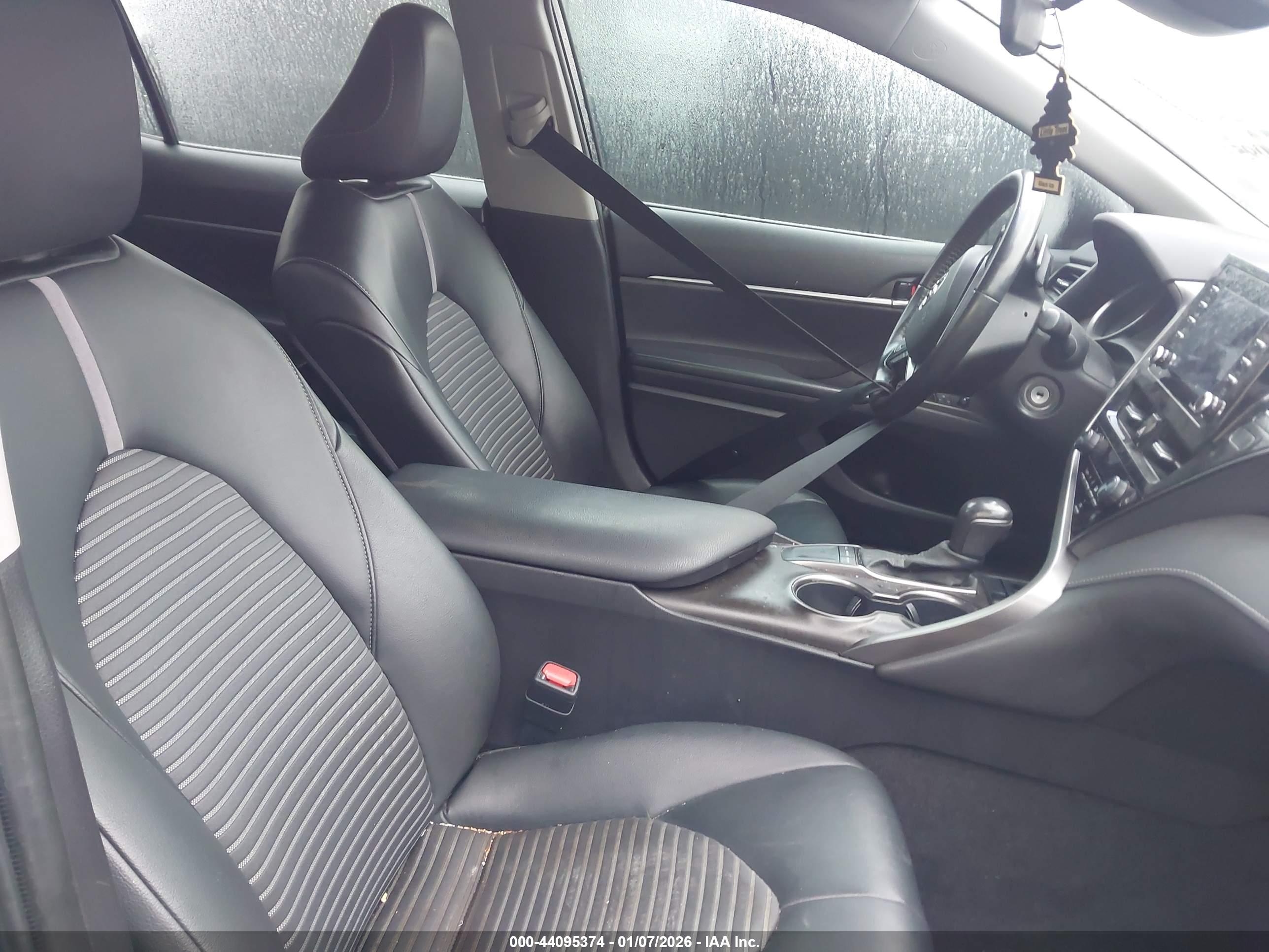 TOYOTA CAMRY image 5