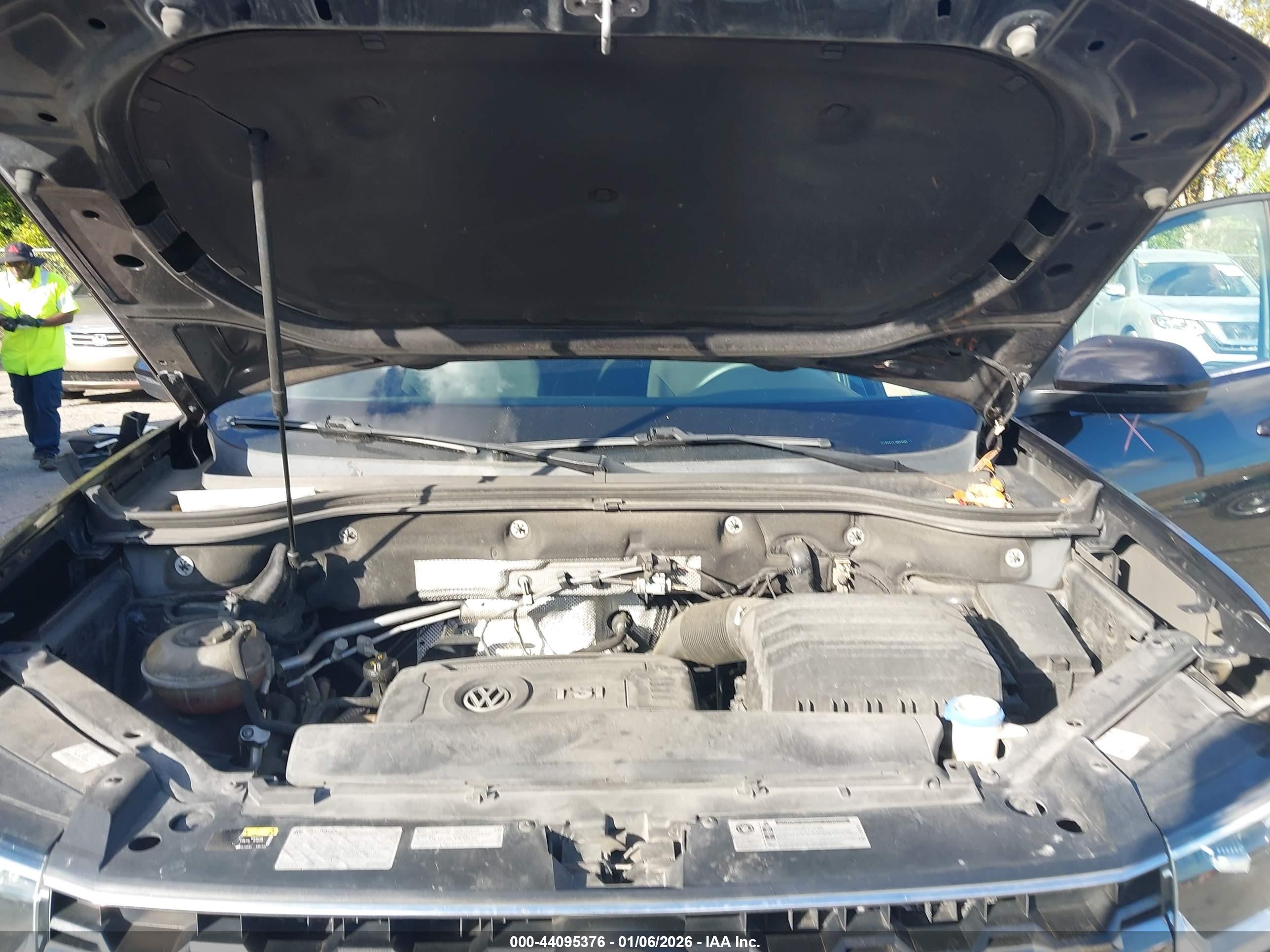 VOLKSWAGEN ATLAS image 10