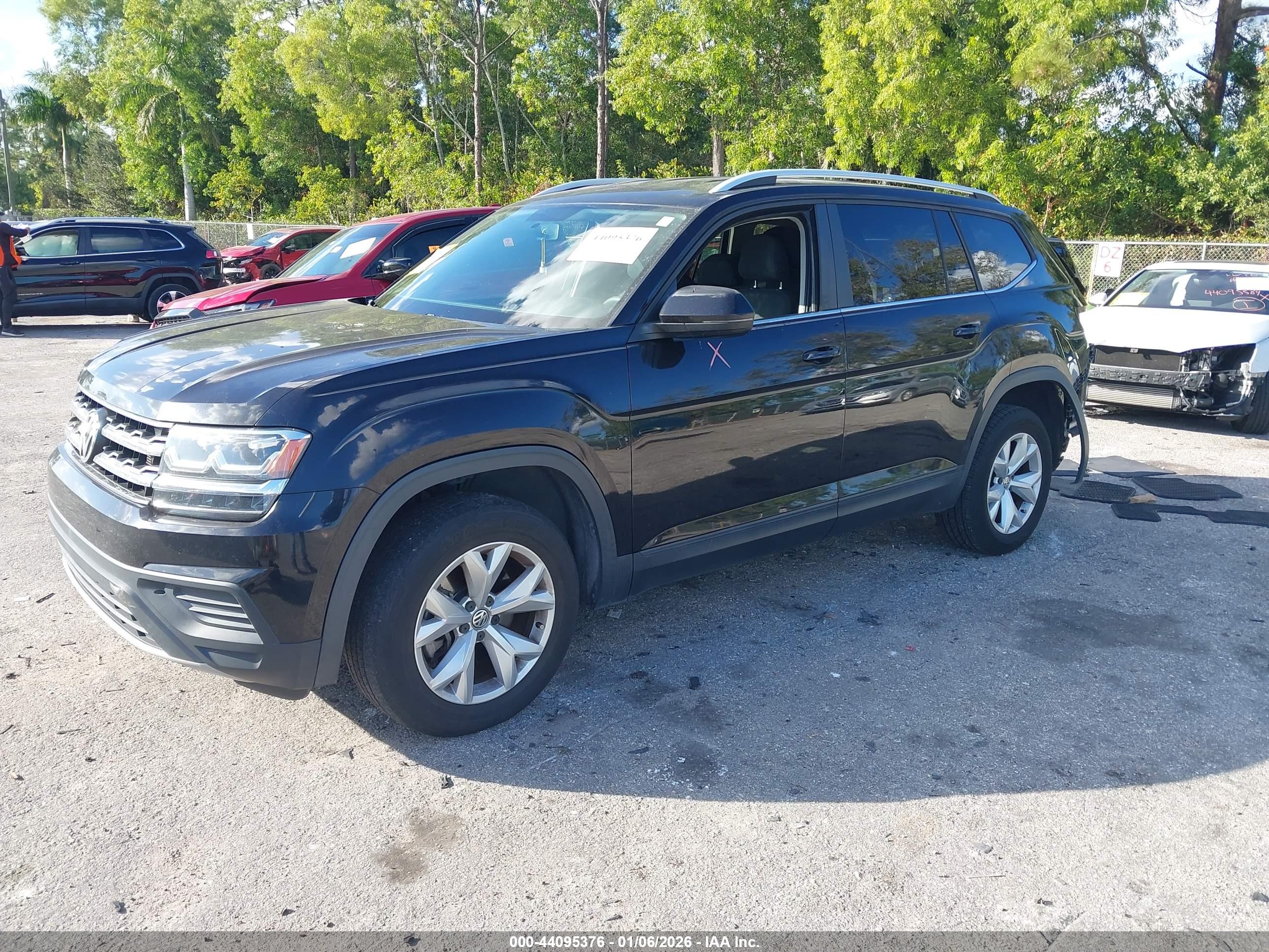 VOLKSWAGEN ATLAS image 2