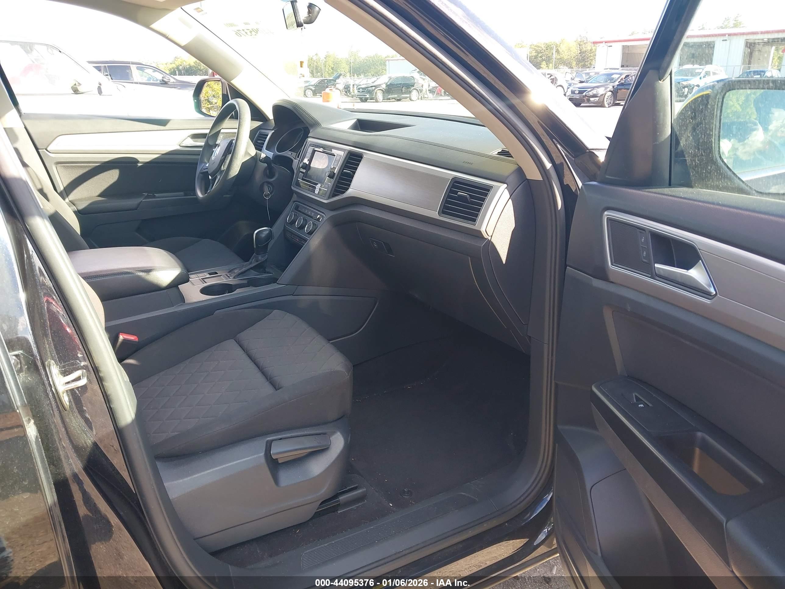 VOLKSWAGEN ATLAS image 5