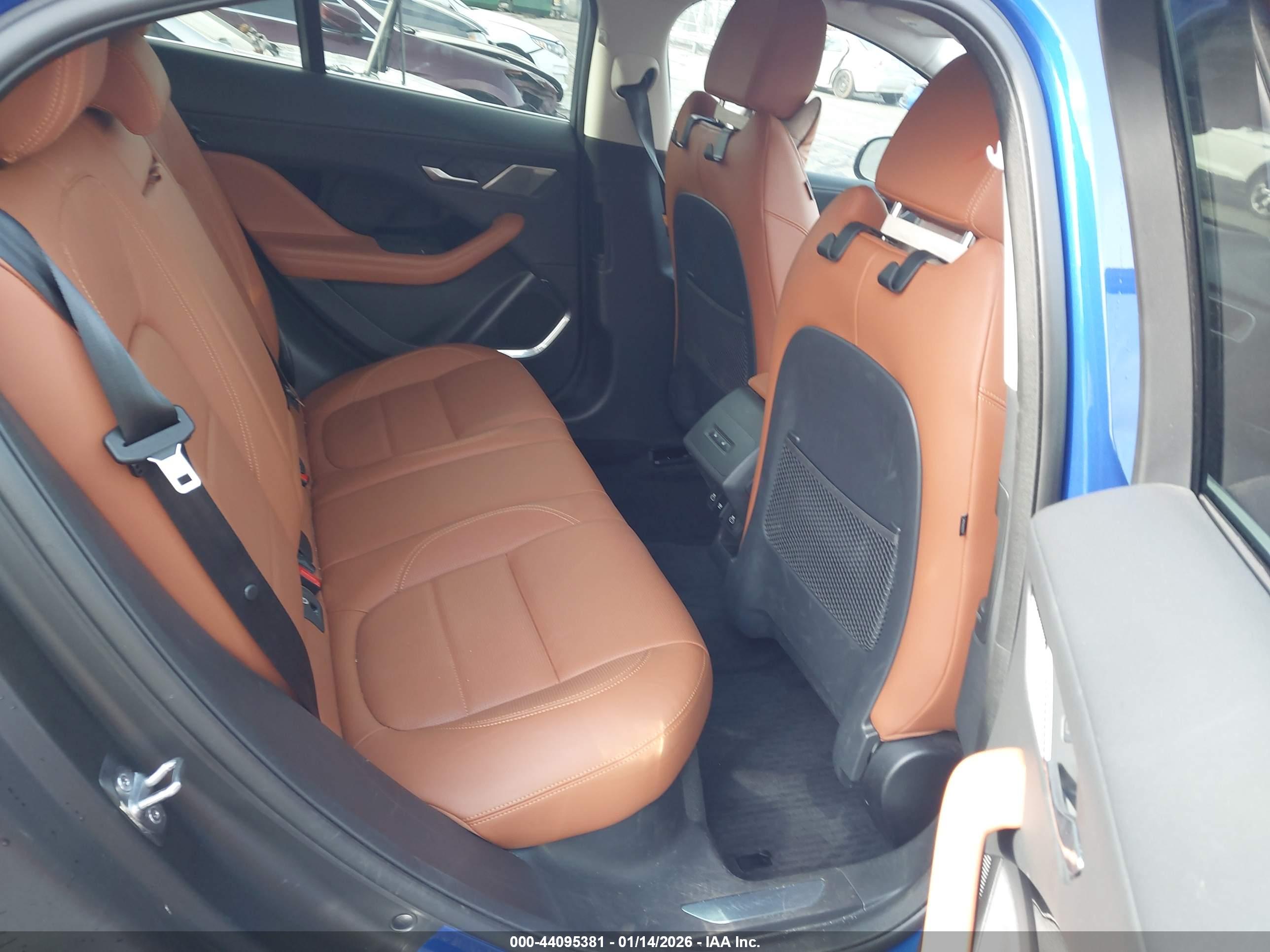 JAGUAR I-PACE image 8