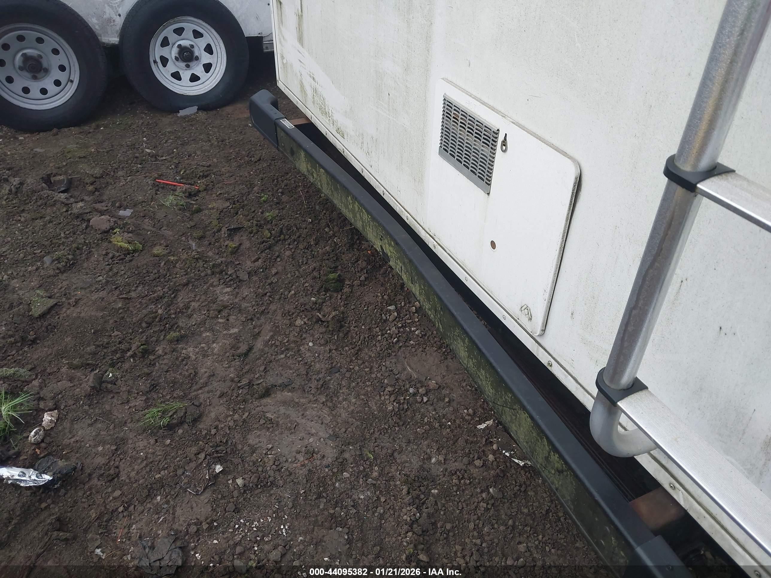 LANCE 1685 image 6