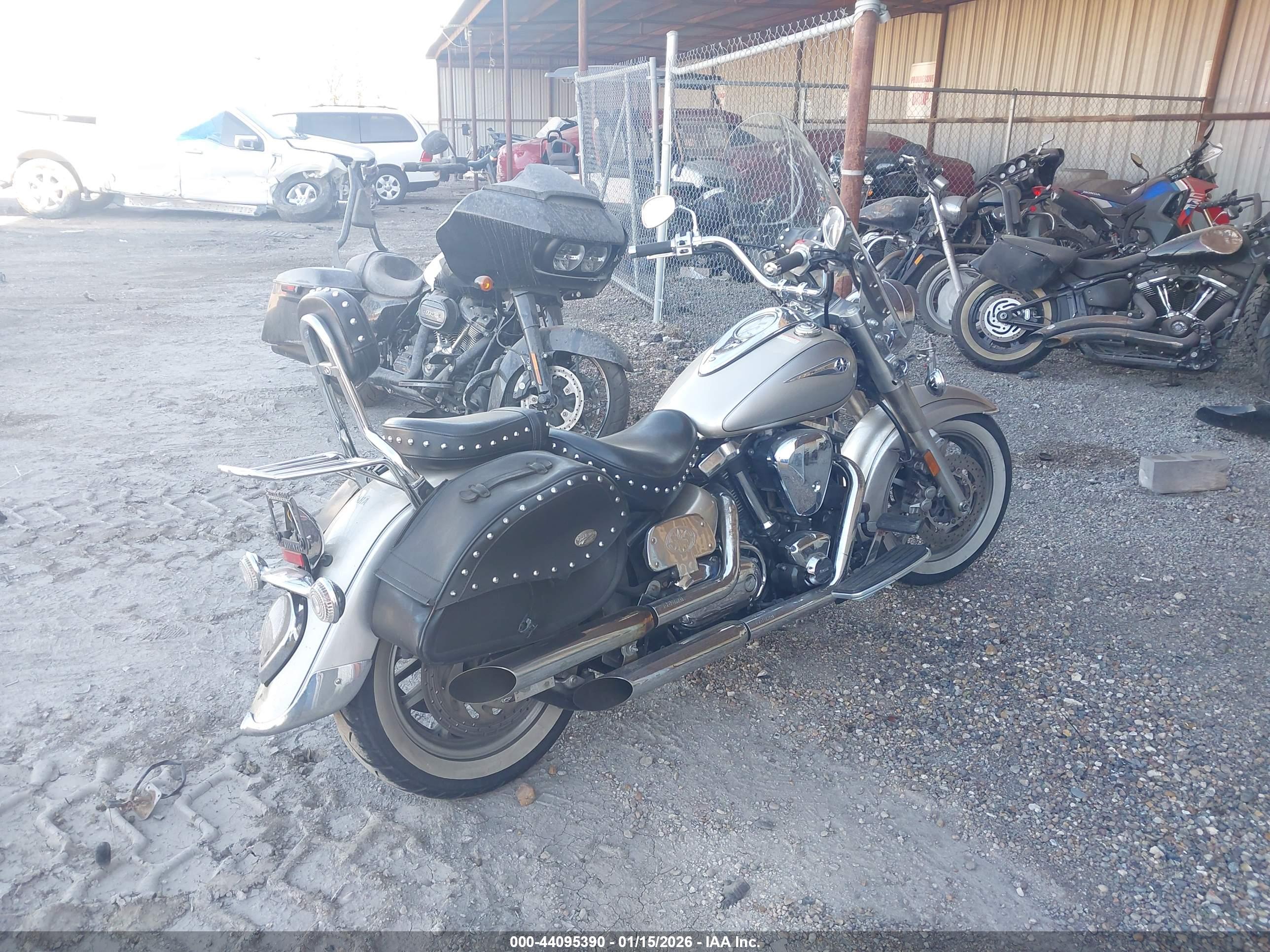 YAMAHA XV1700 image 4