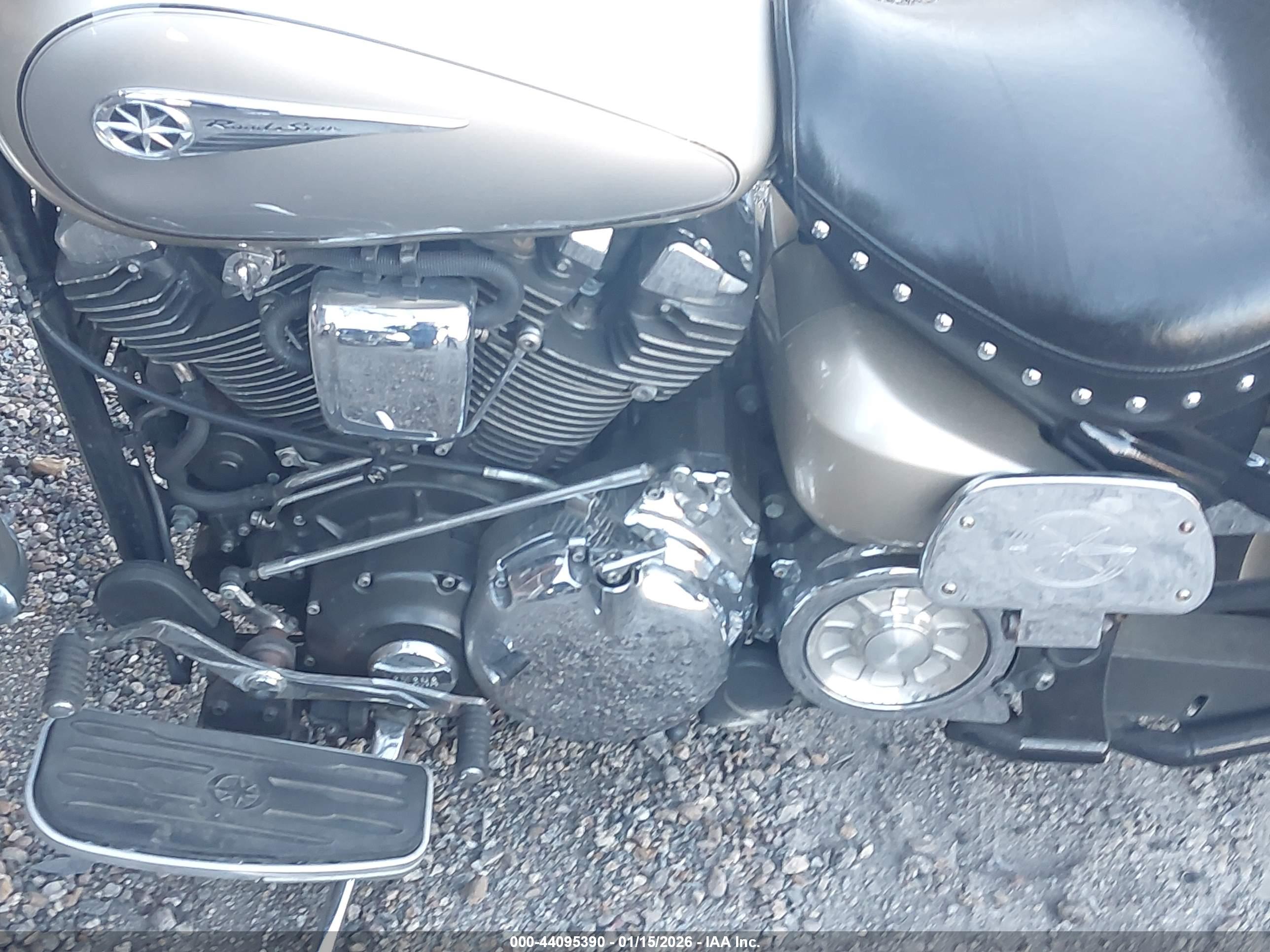 YAMAHA XV1700 image 9