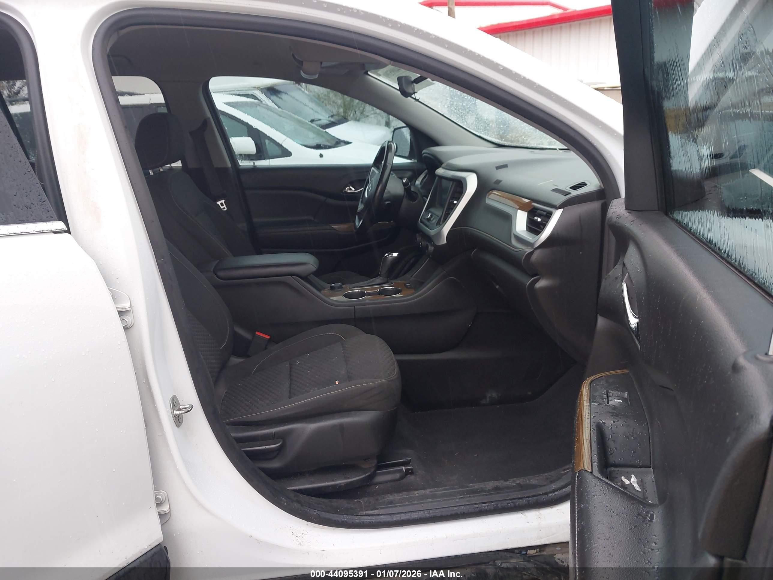 GMC ACADIA image 5