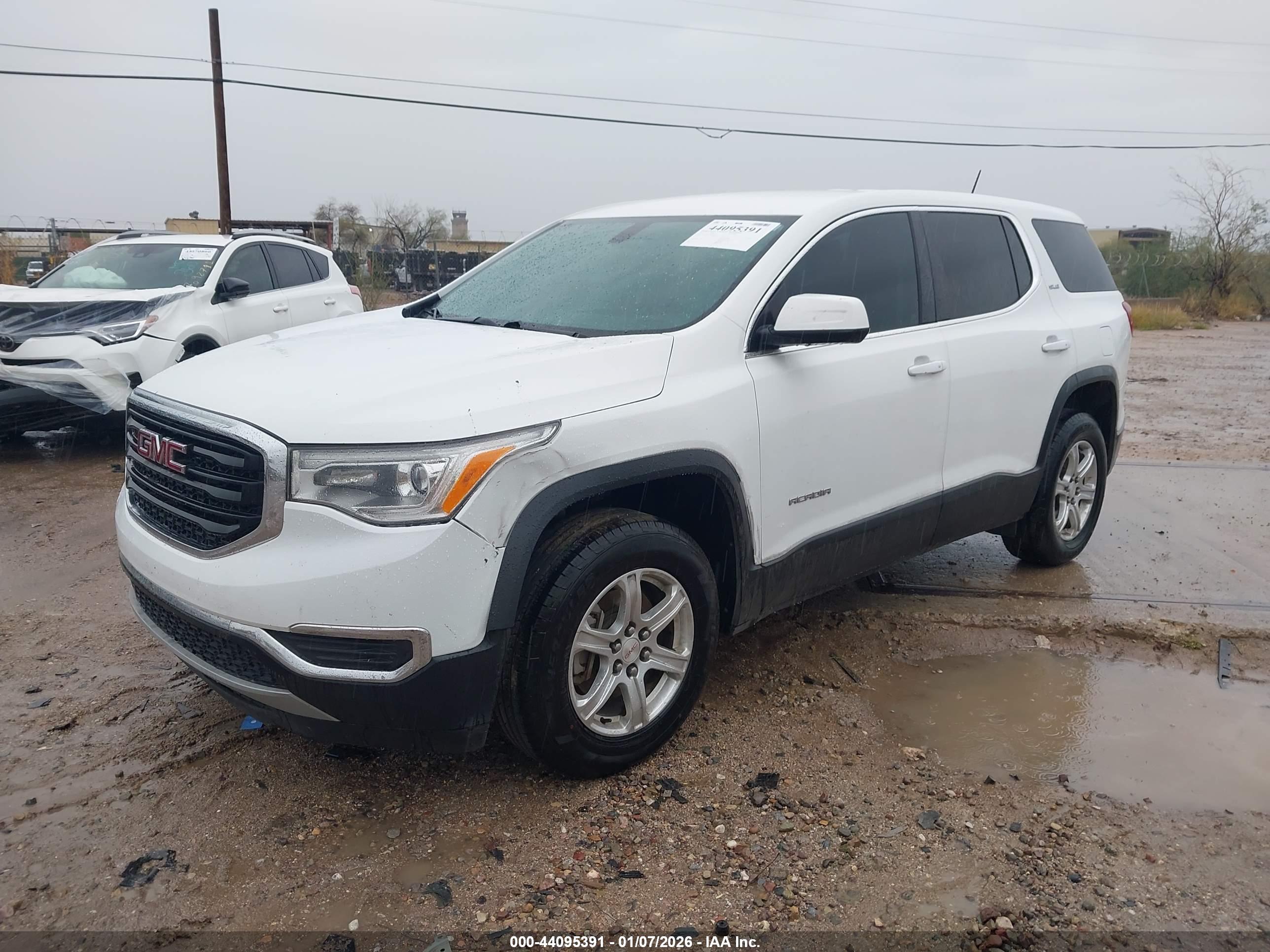 GMC ACADIA image 6