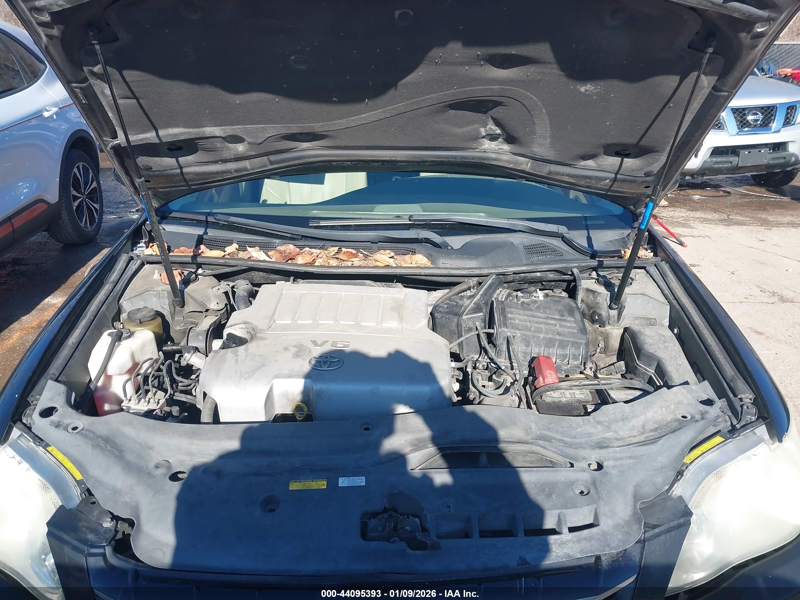 TOYOTA AVALON image 10