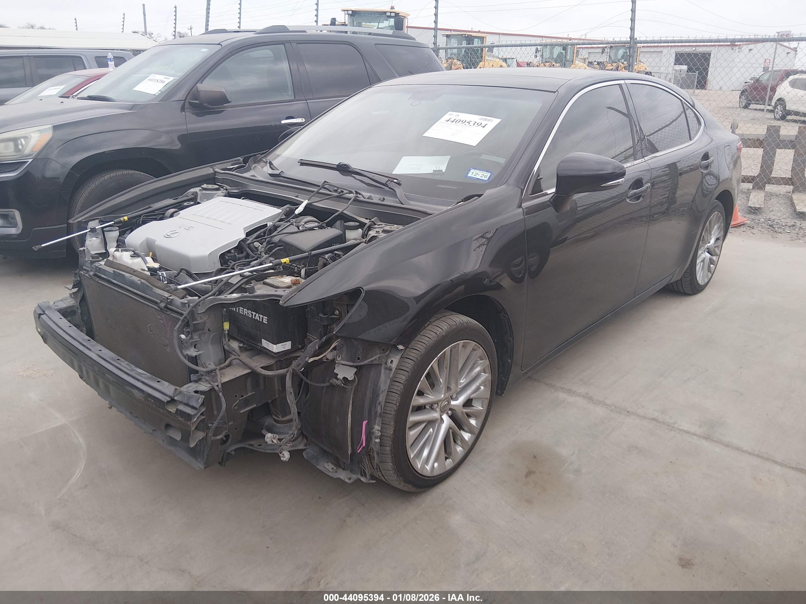LEXUS ES image 2