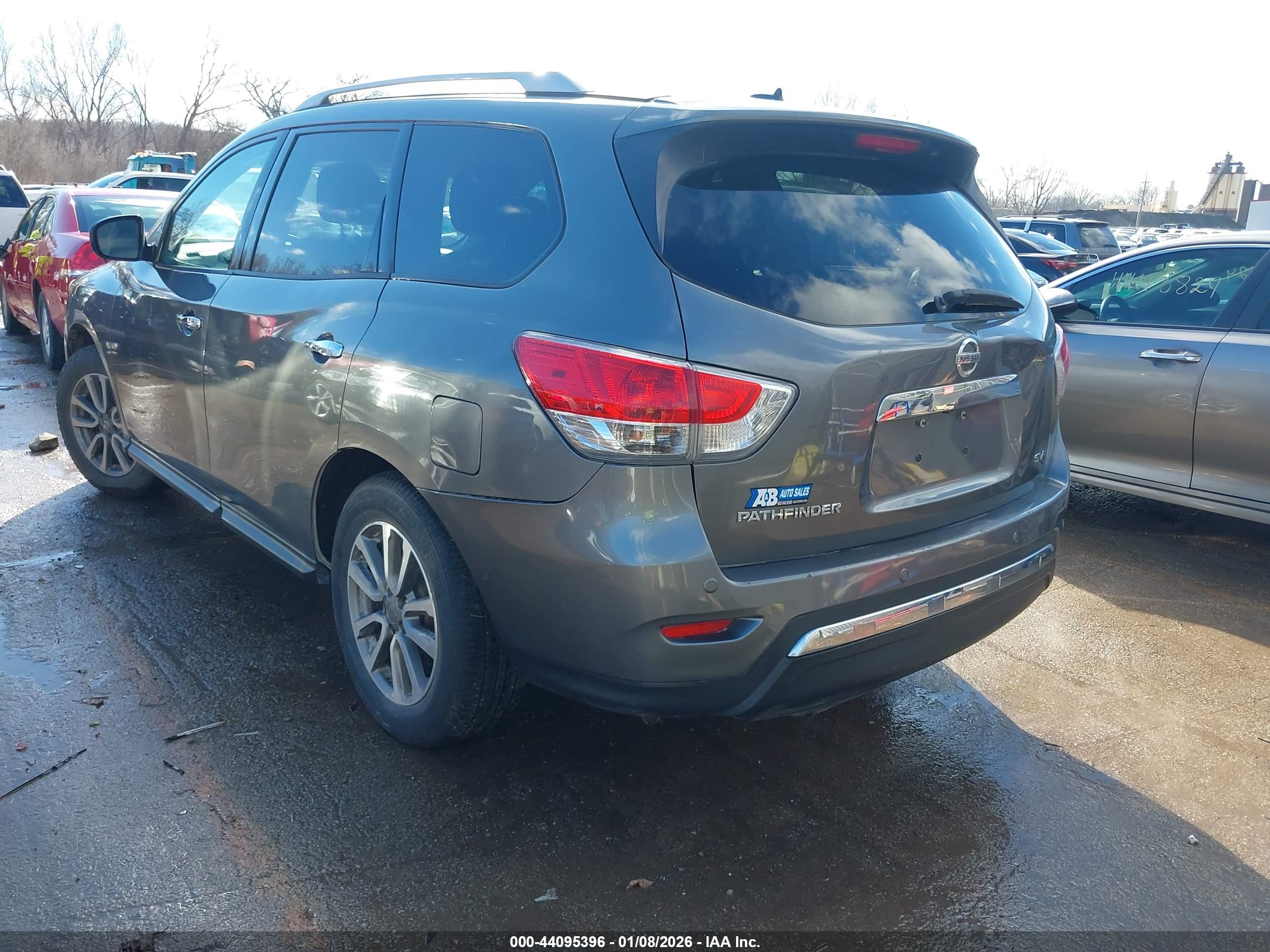 NISSAN PATHFINDER image 3