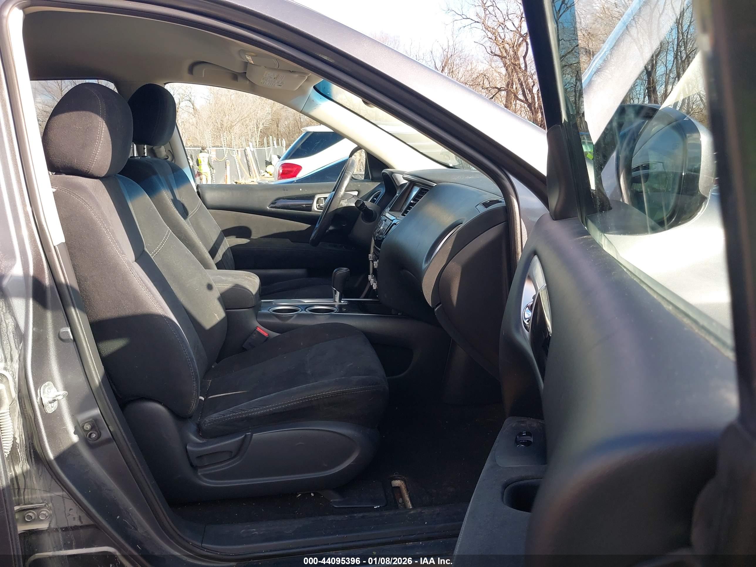 NISSAN PATHFINDER image 5