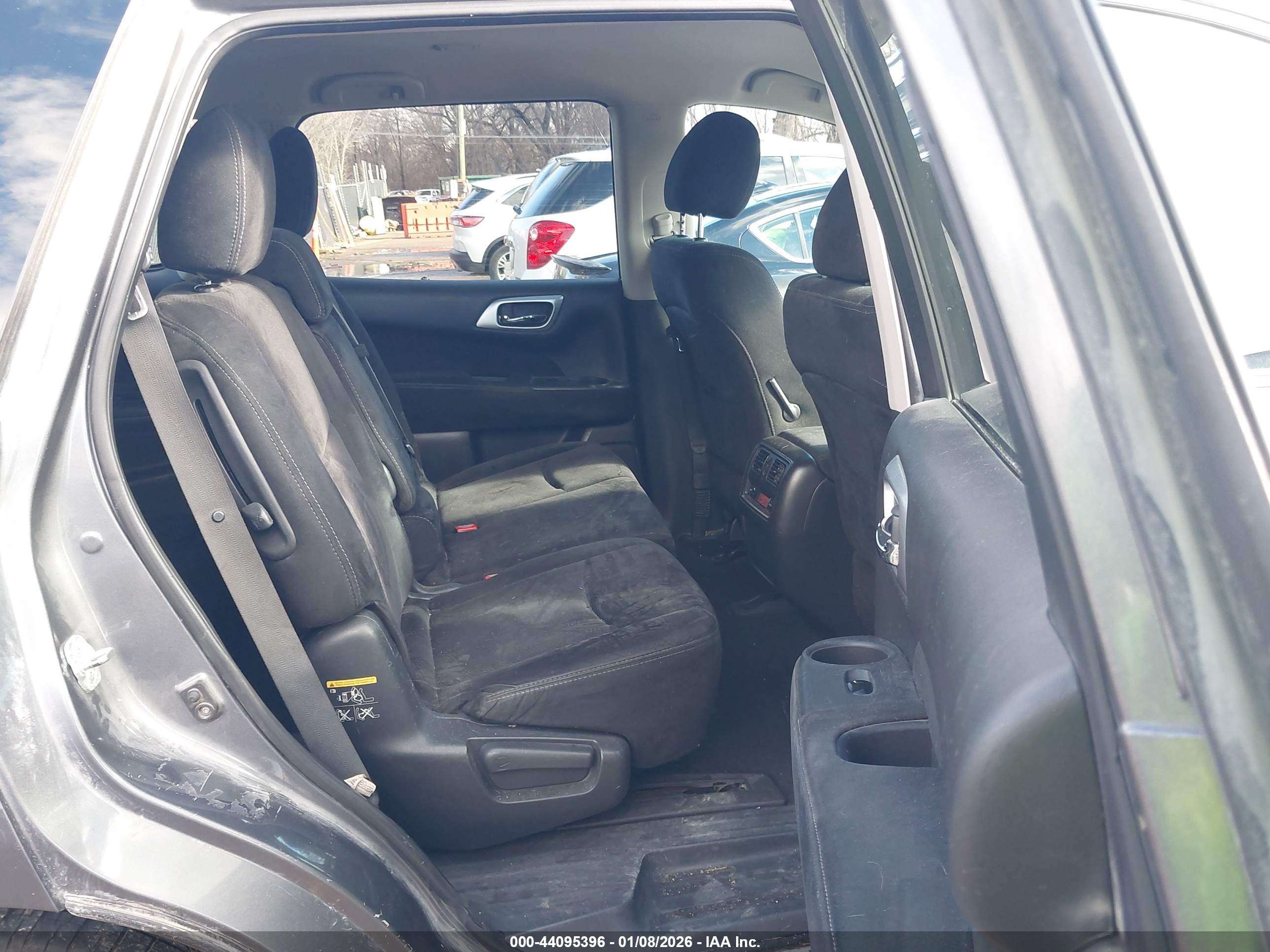 NISSAN PATHFINDER image 8