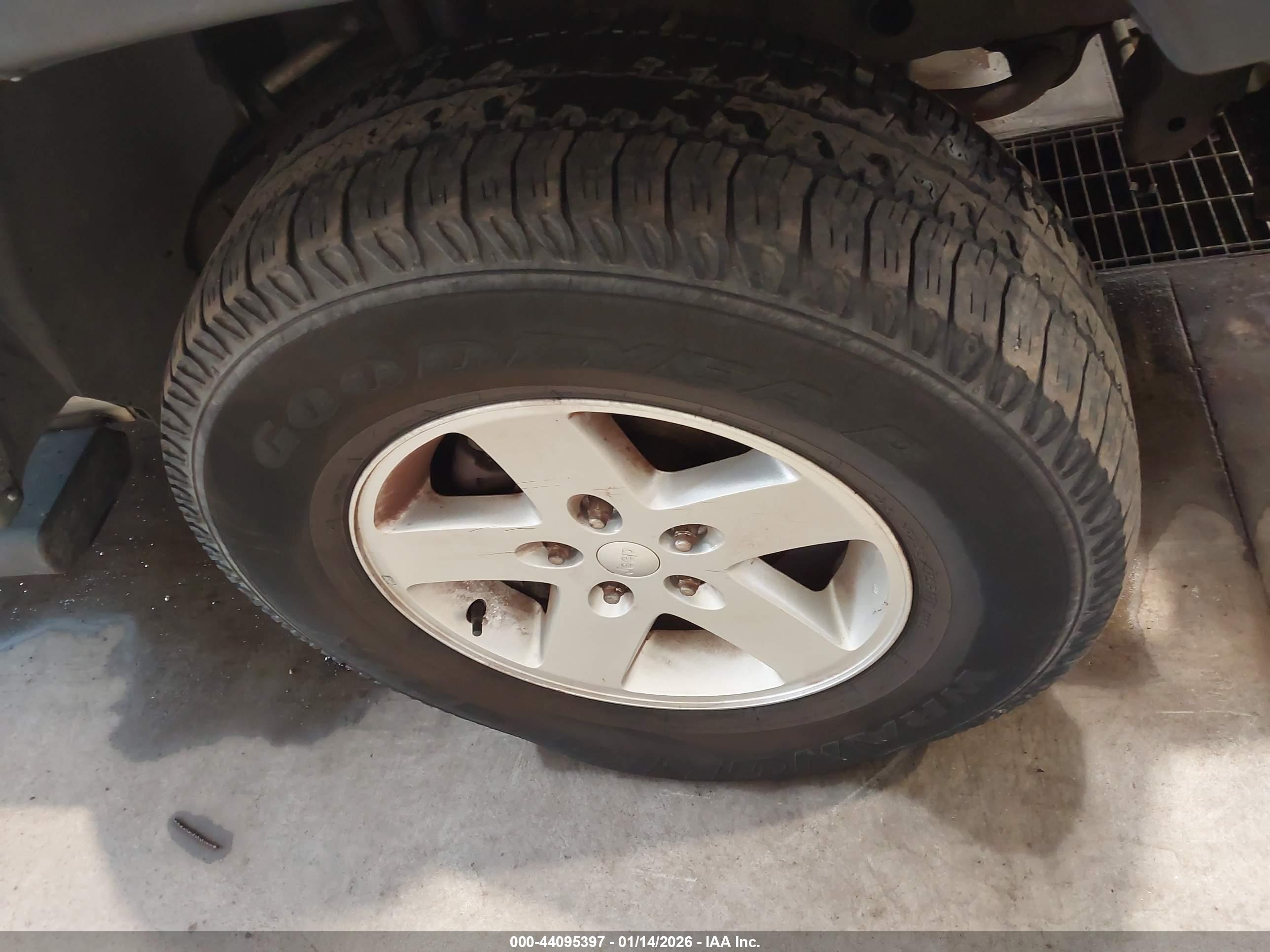 JEEP WRANGLER image 6