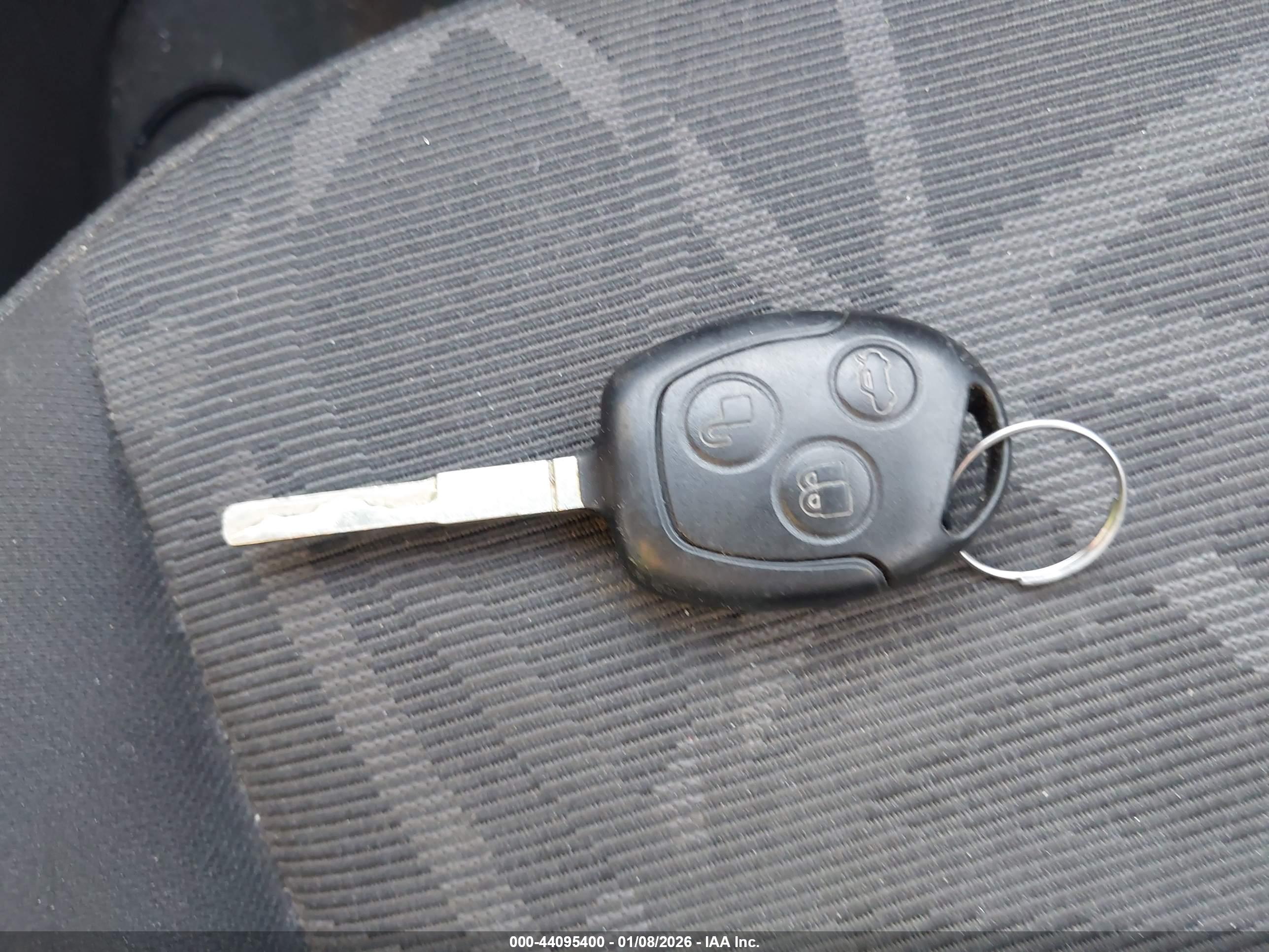 FORD FIESTA image 11