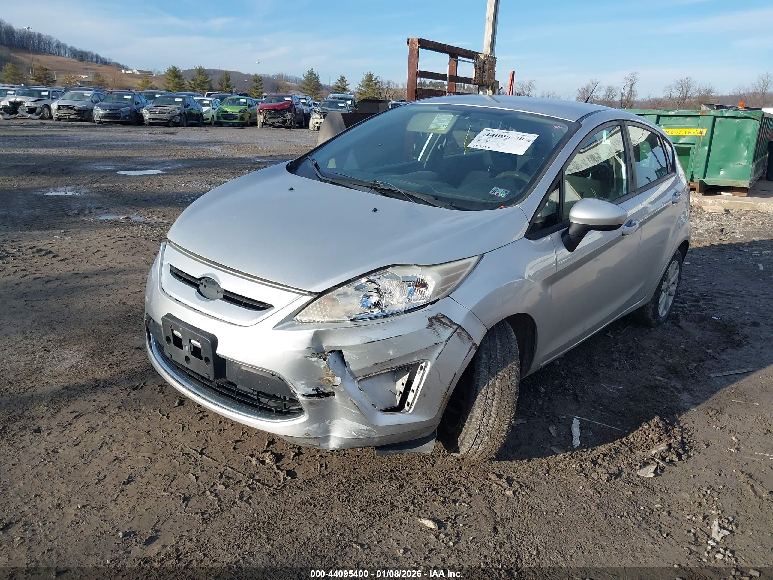 FORD FIESTA image 6